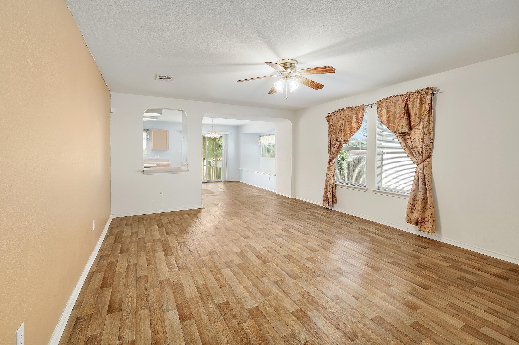 1621 Apollo Cir Property Photo 4