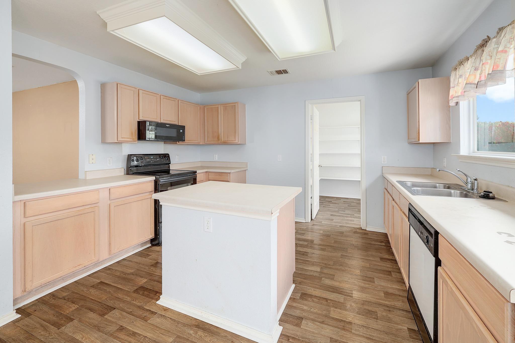 1621 Apollo Cir Property Photo 12