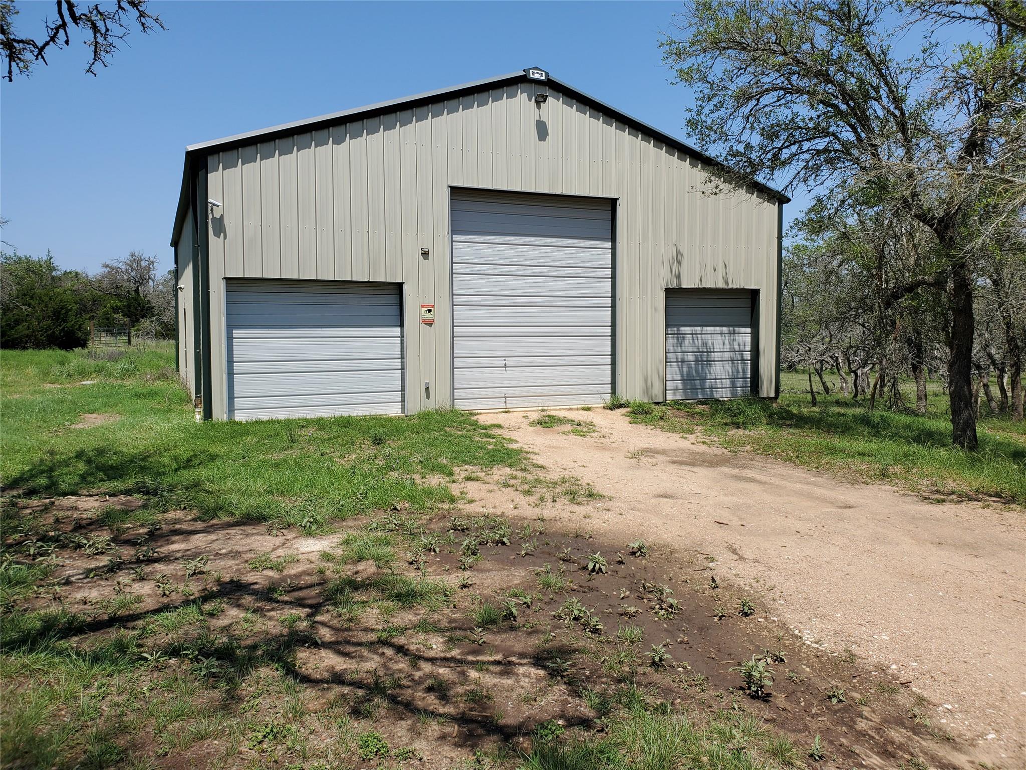 1010 Martin Rd Property Photo 1