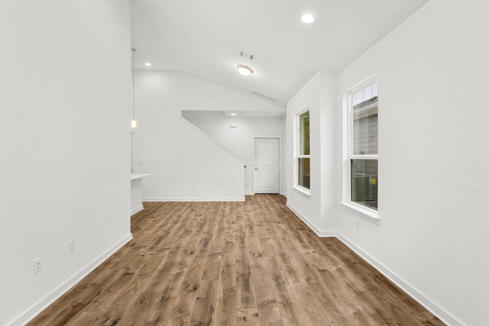 501 Orleanian Dr #a Property Photo 7