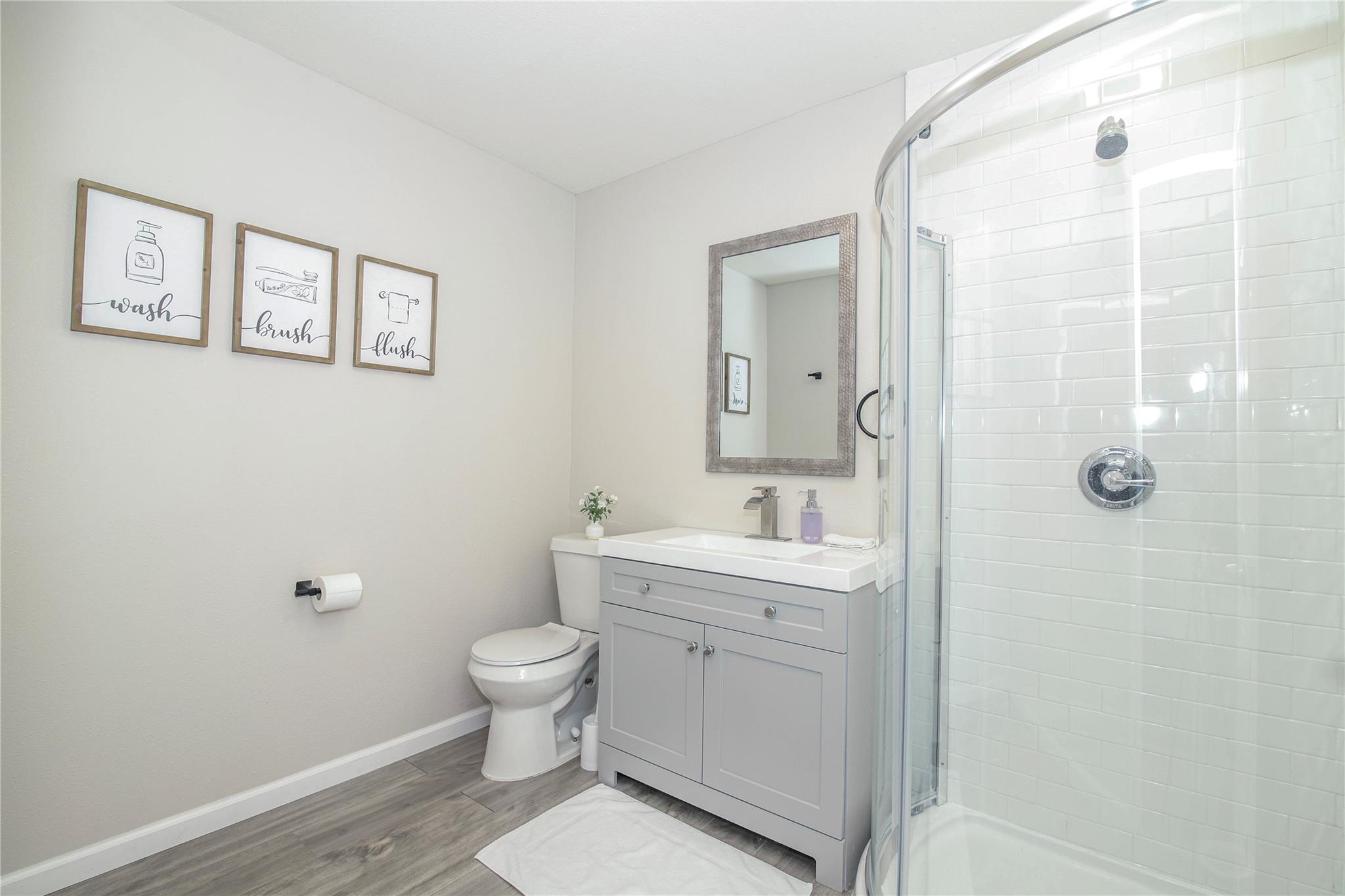 16206 Parkview Dr Property Photo 23