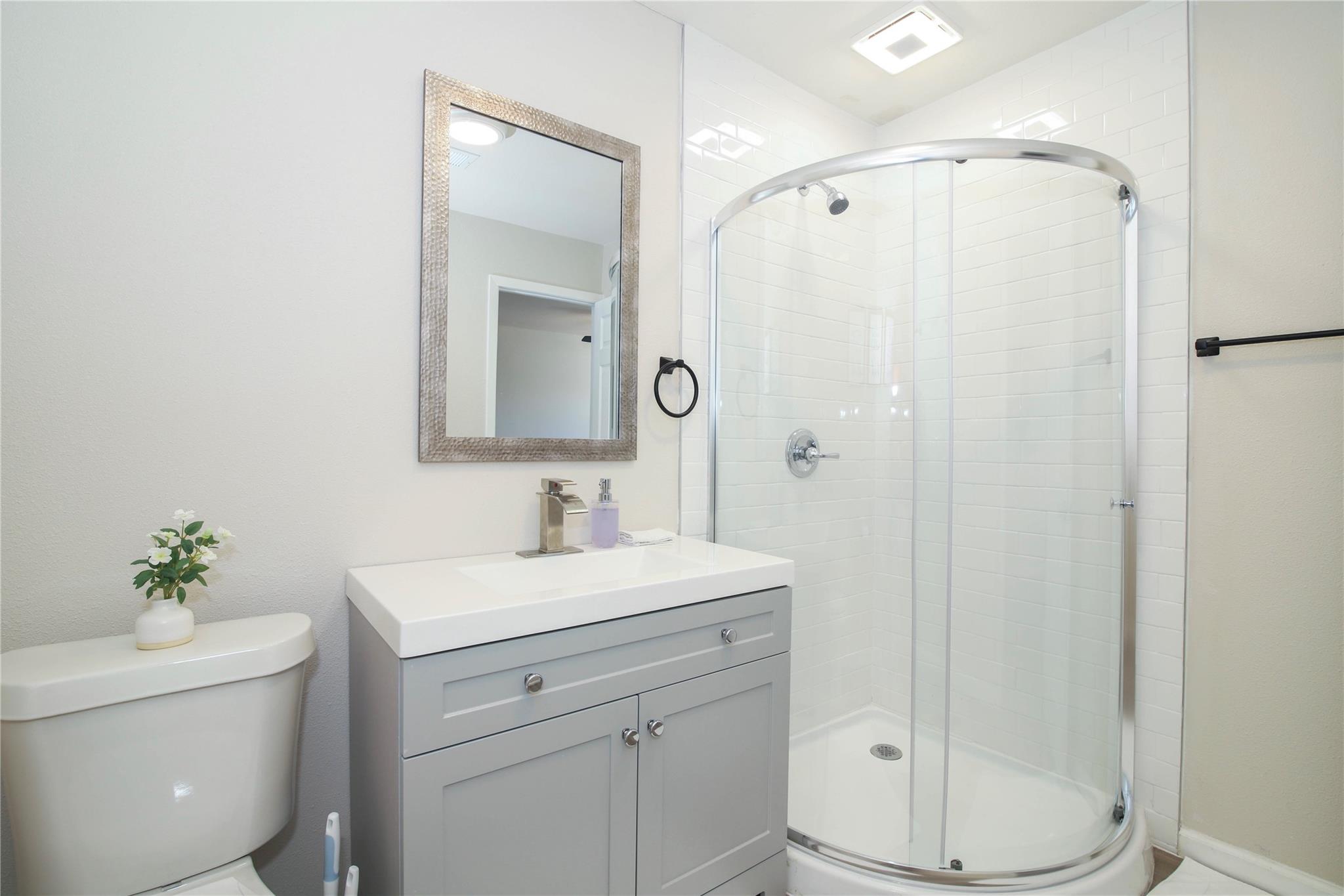 16206 Parkview Dr Property Photo 24