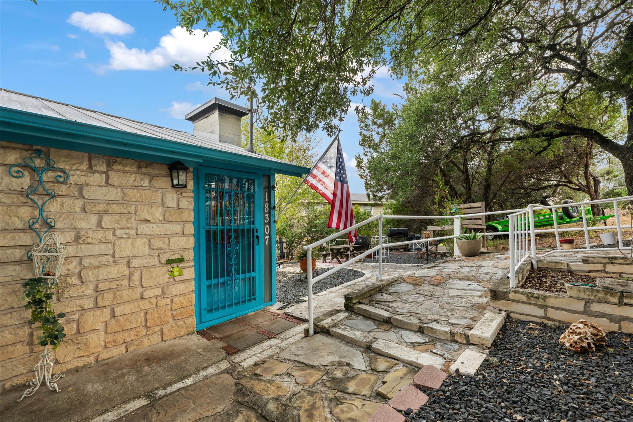 18307 E Lakeview Dr Property Photo 6