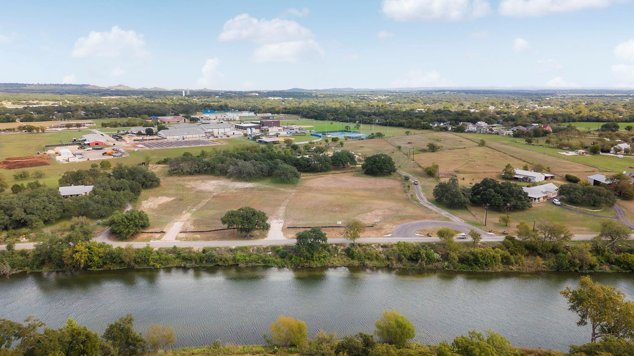 1426 River Run Property Photo 1