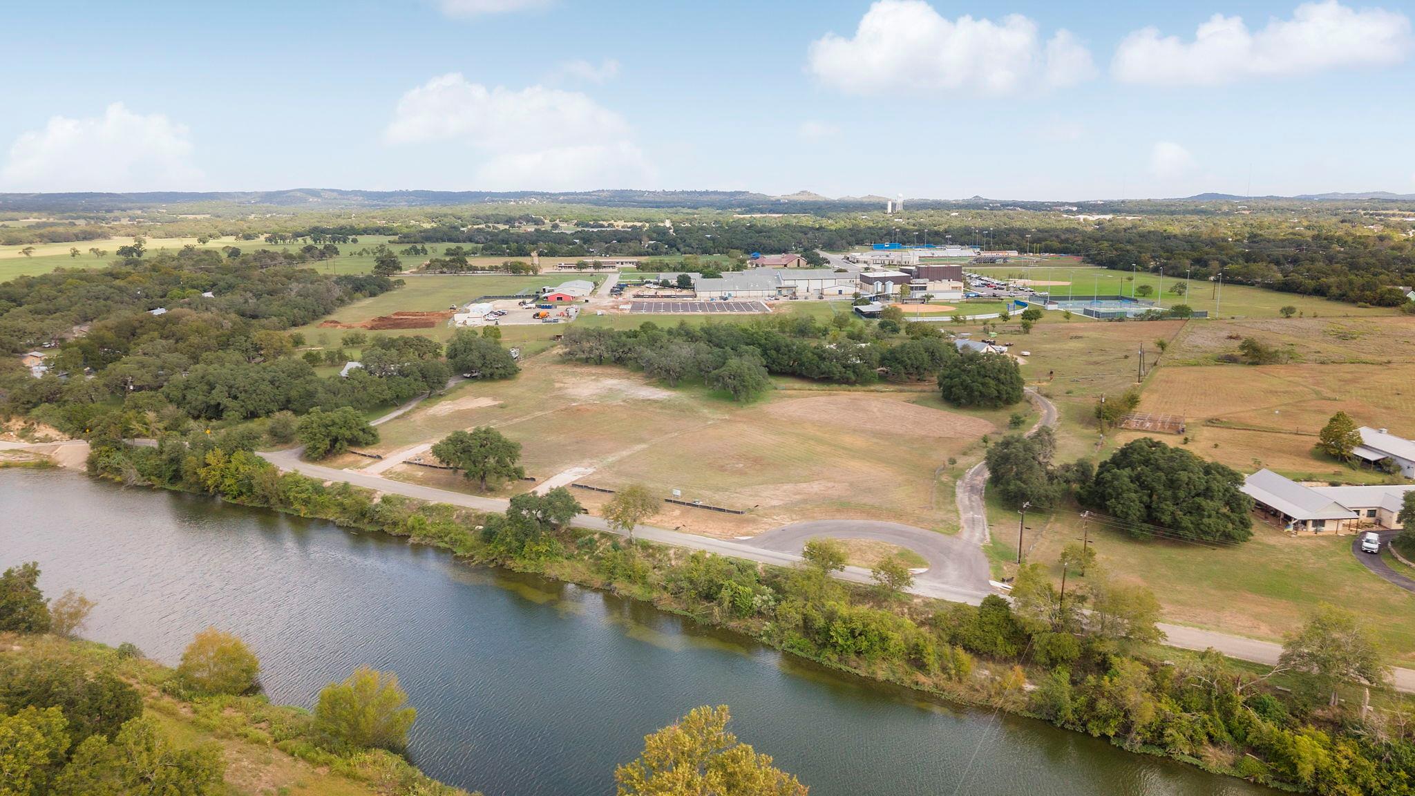 1426 River Run Property Photo 3