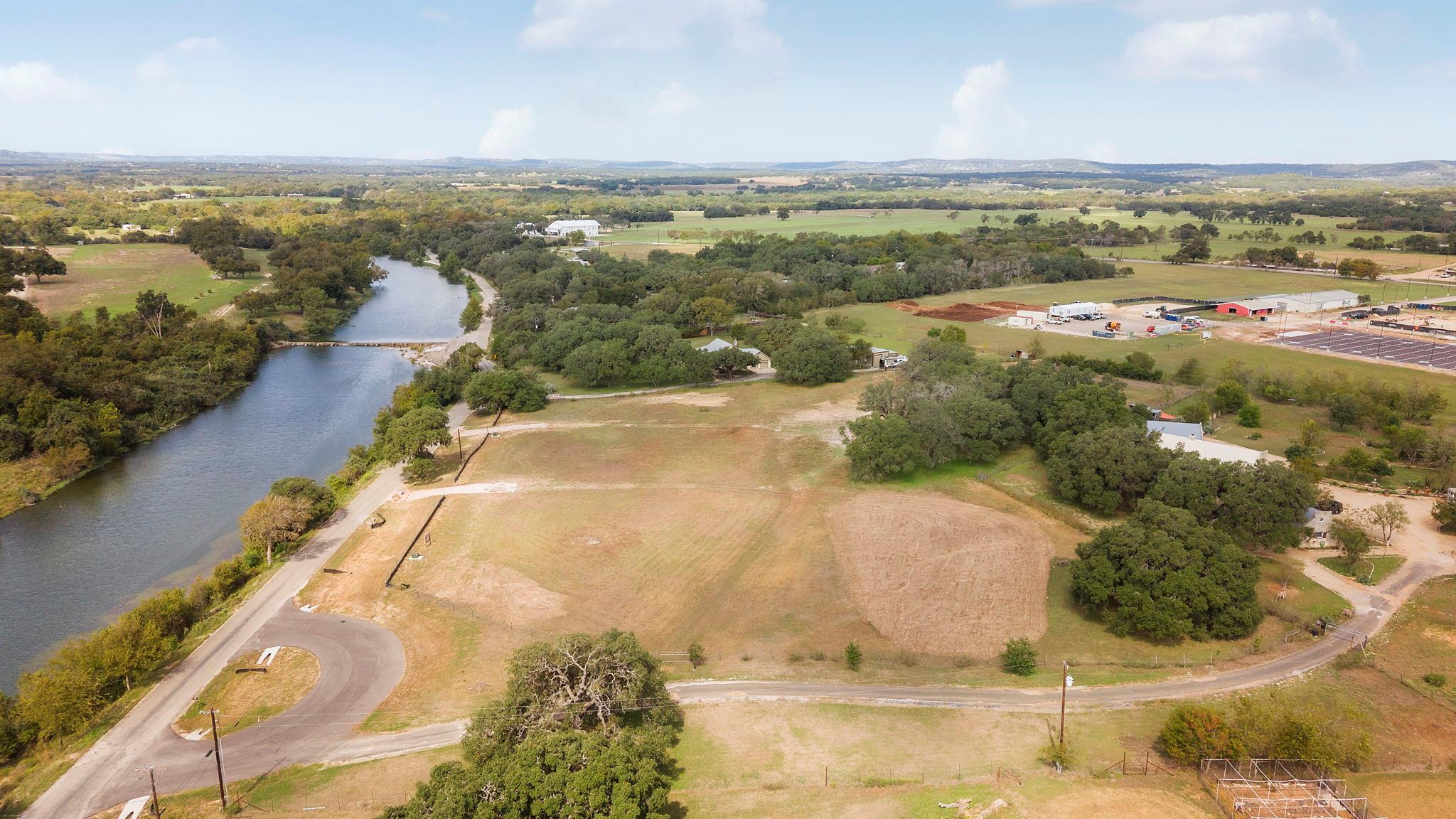 1426 River Run Property Photo 4