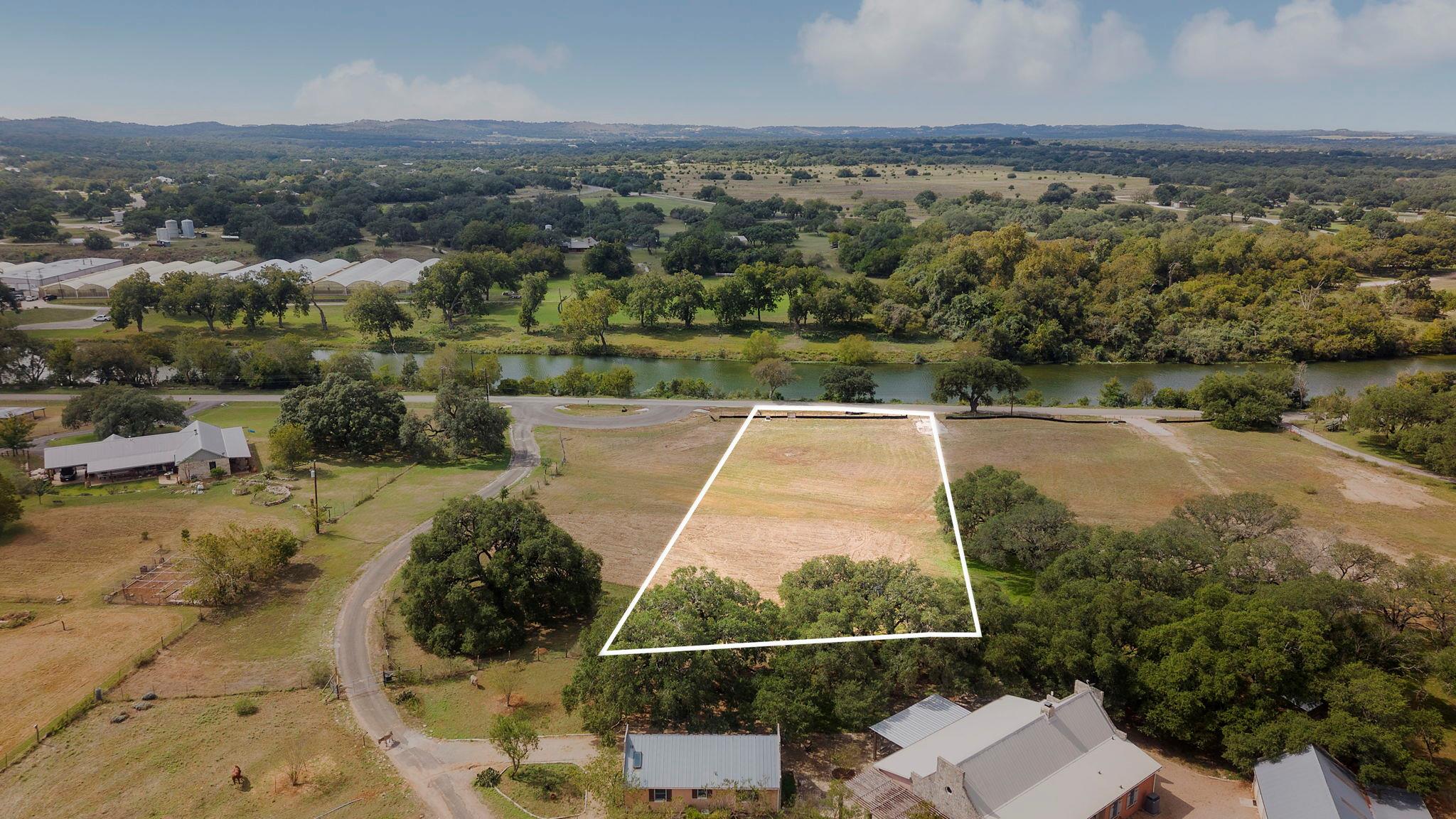 1426 River Run Property Photo 6