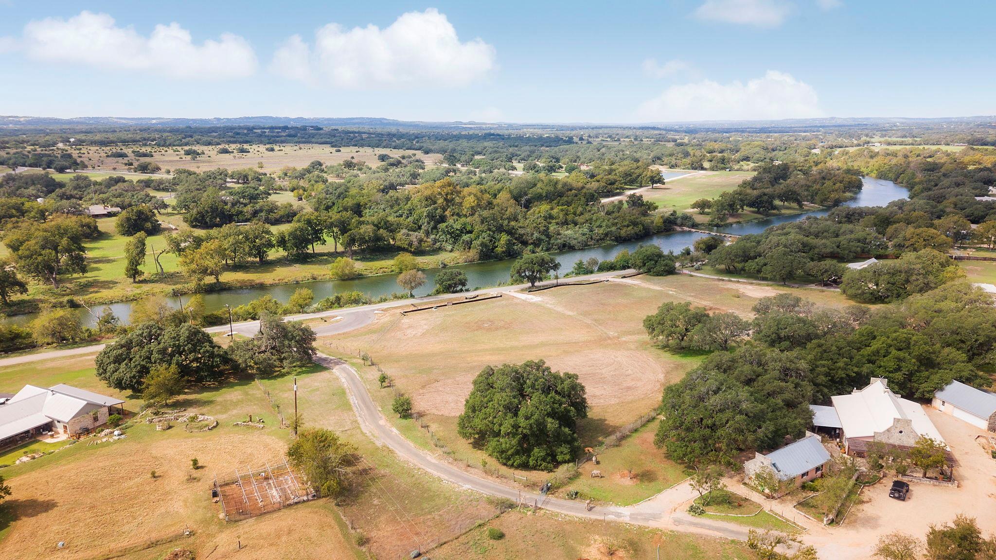 1426 River Run Property Photo 23