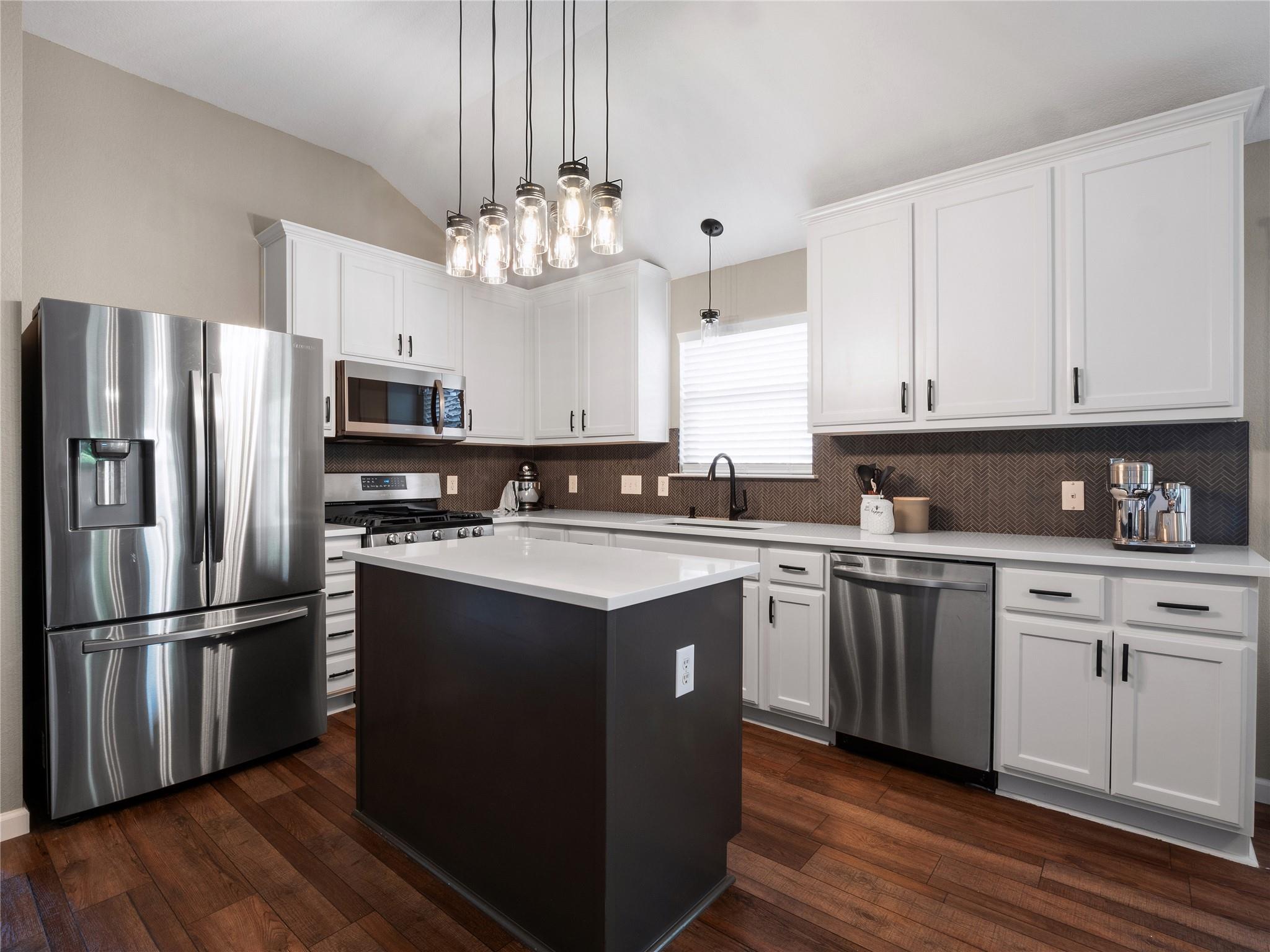 3429 Winding Shore Ln Property Photo 1