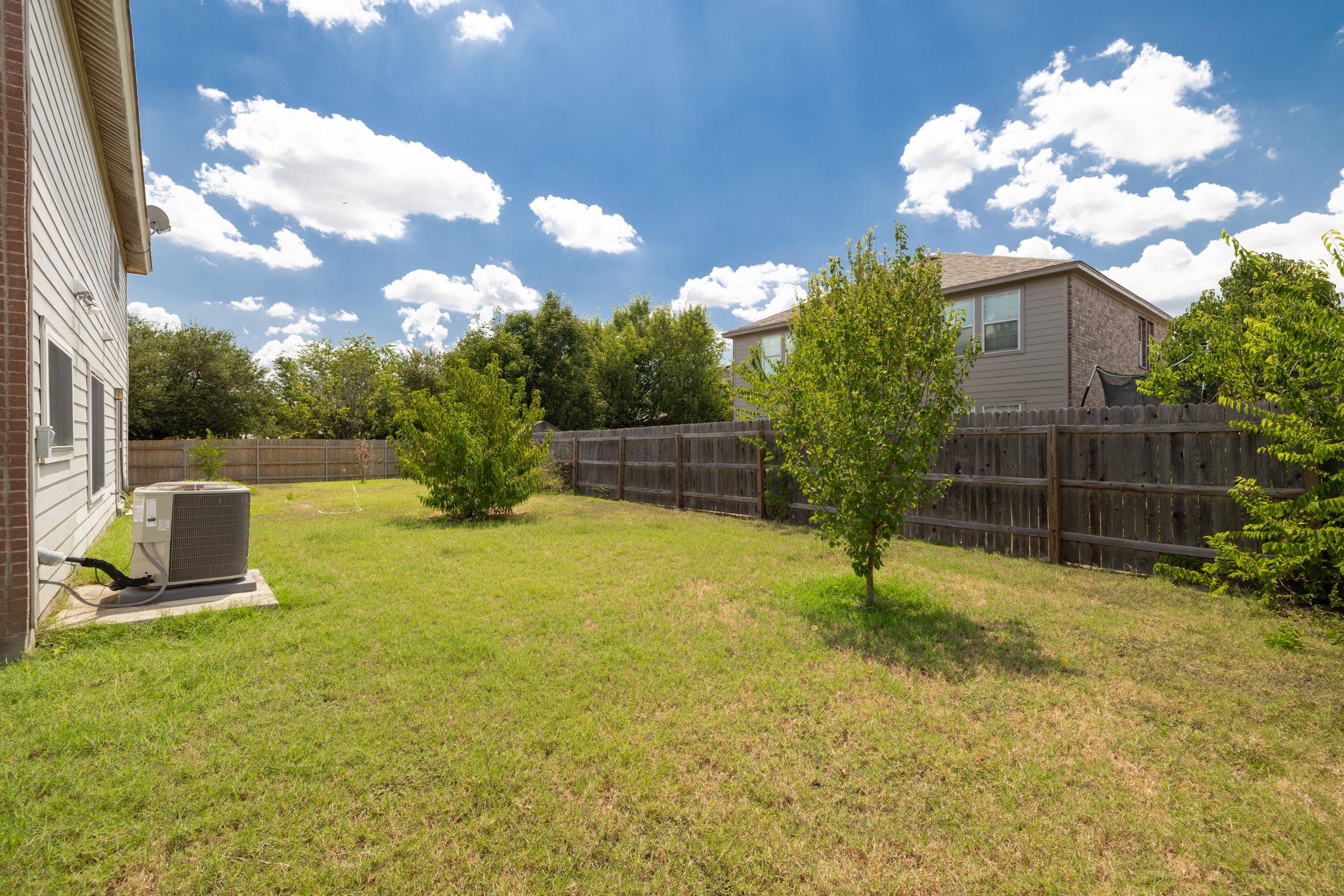 311 Crossland Cv Property Photo 10