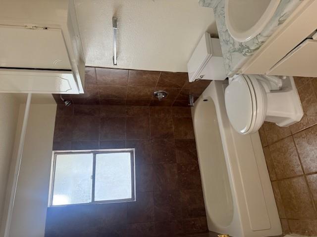 812 Hazelton St #b Property Photo 5