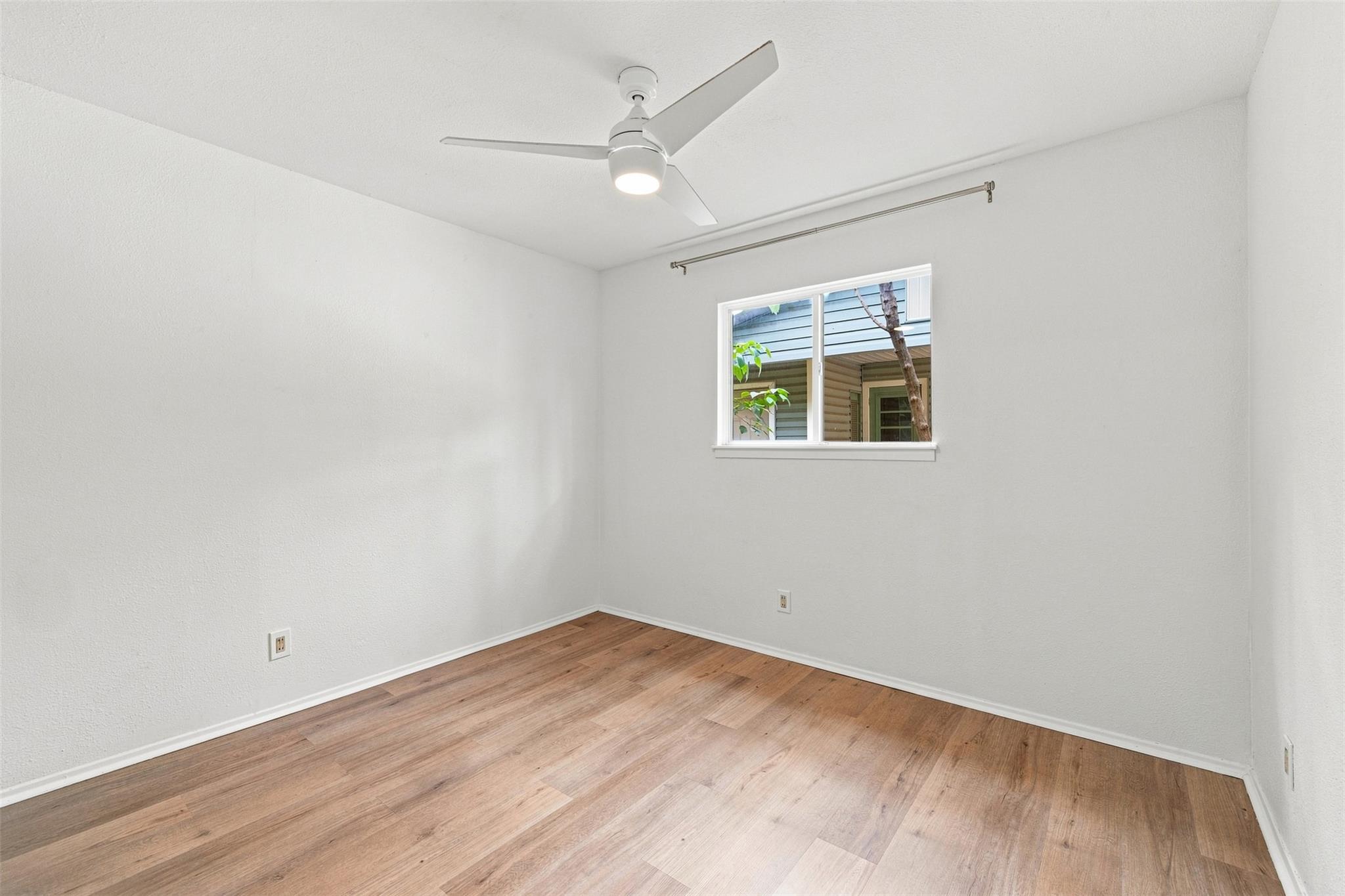 4908 Gladeview Dr Property Photo 4