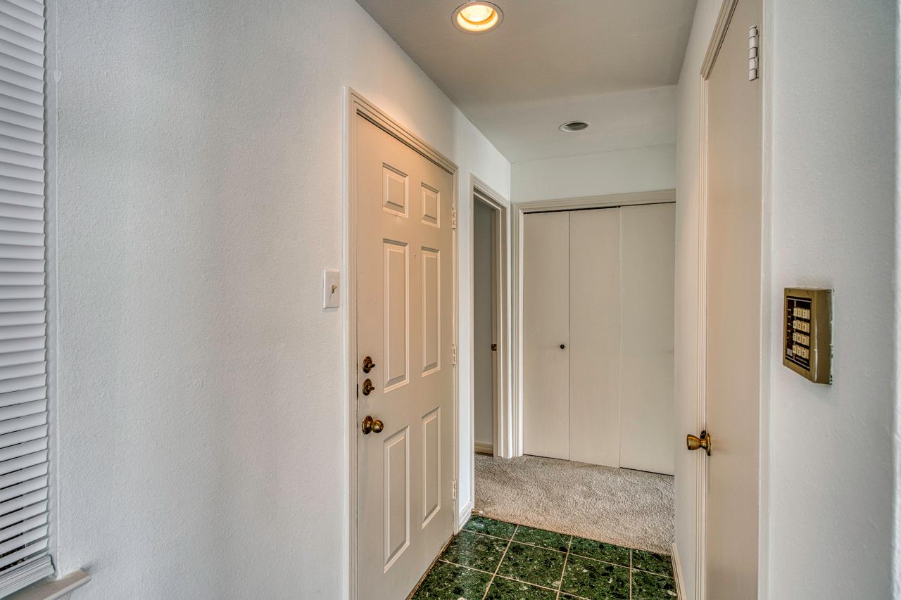 6810 Deatonhill Dr #110 Property Photo 4