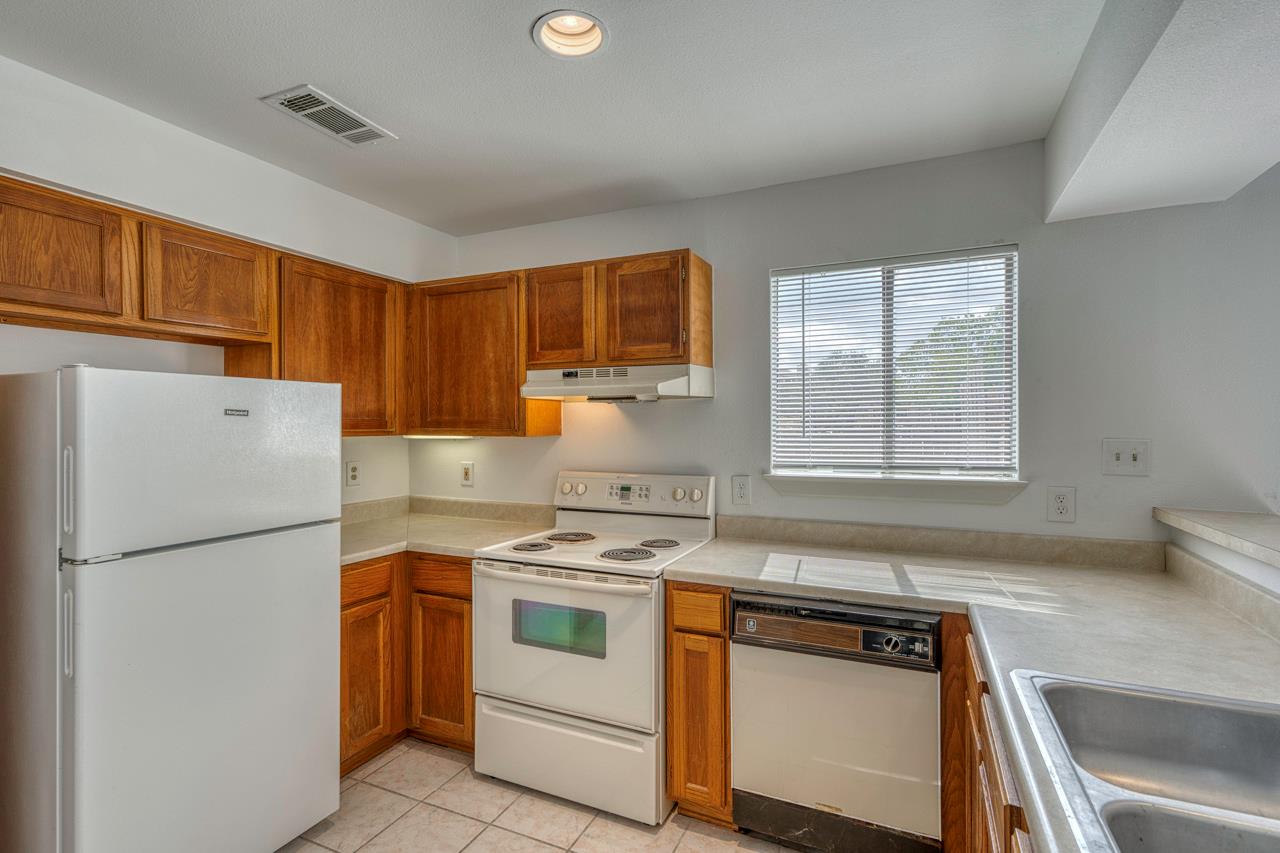 6810 Deatonhill Dr #110 Property Photo 8