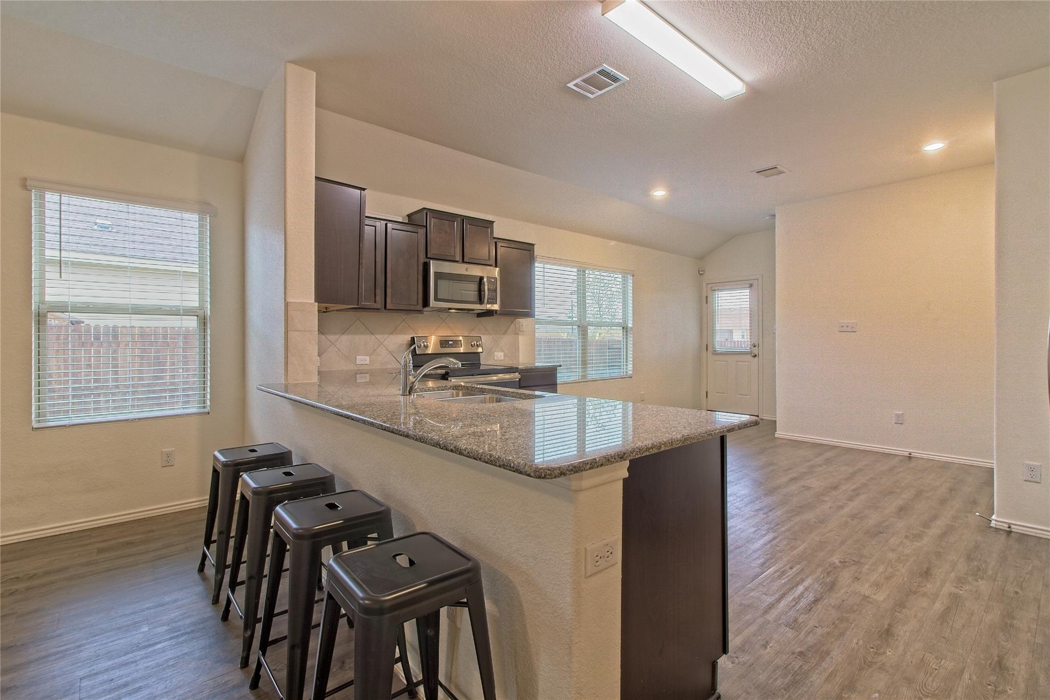 108 Circle Way Property Photo 11