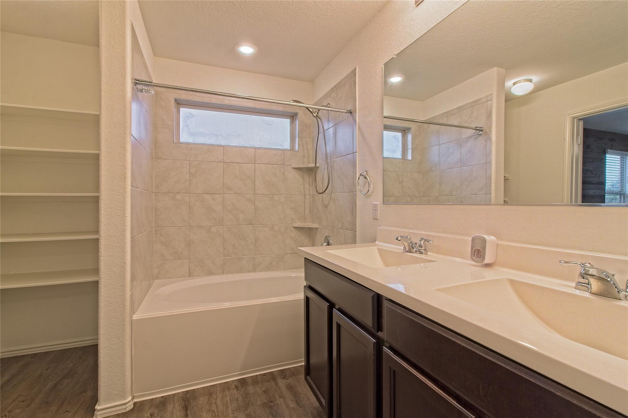 108 Circle Way Property Photo 20