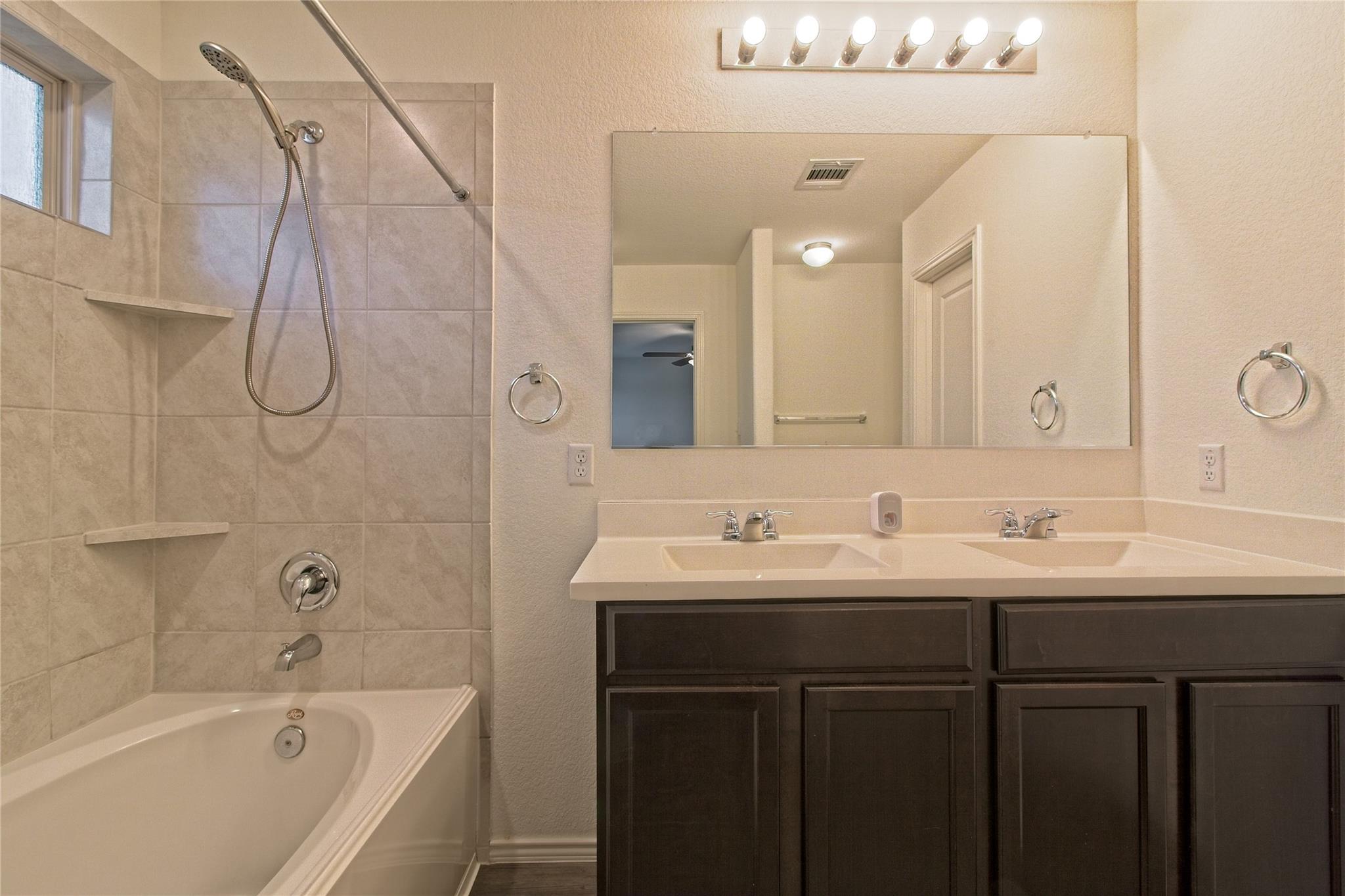 108 Circle Way Property Photo 21