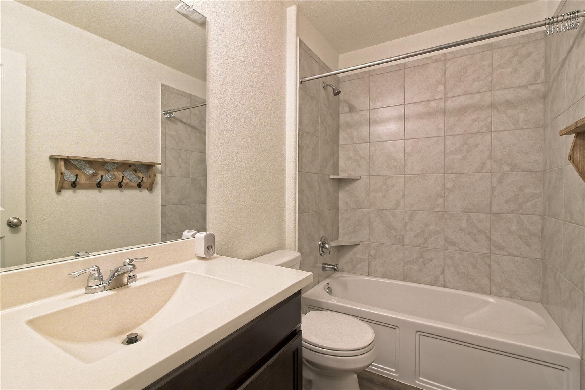 108 Circle Way Property Photo 24