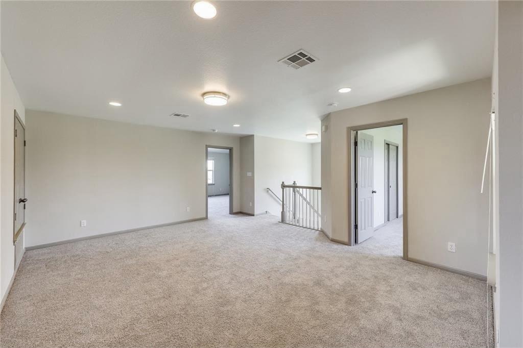 15113 Fernhill Dr Property Photo 12