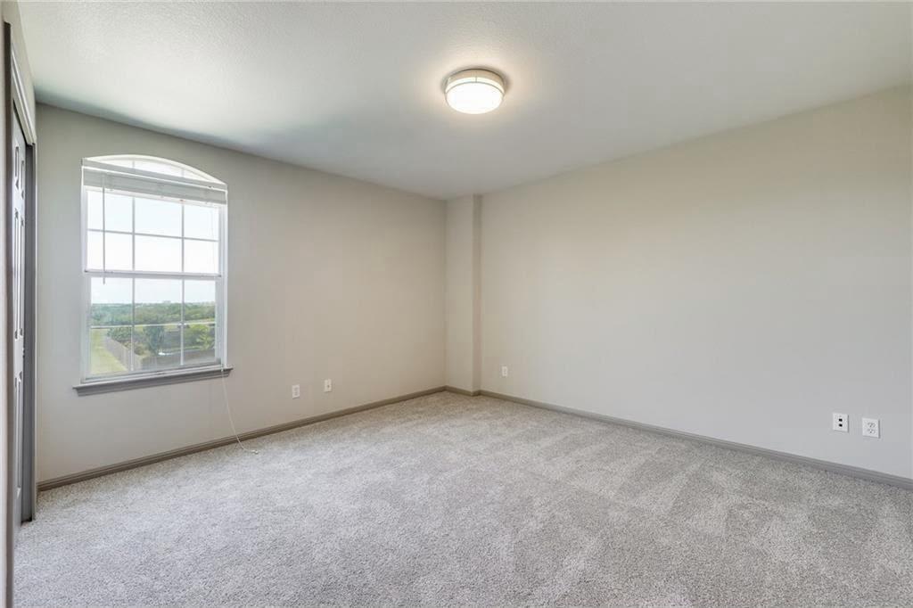 15113 Fernhill Dr Property Photo 20
