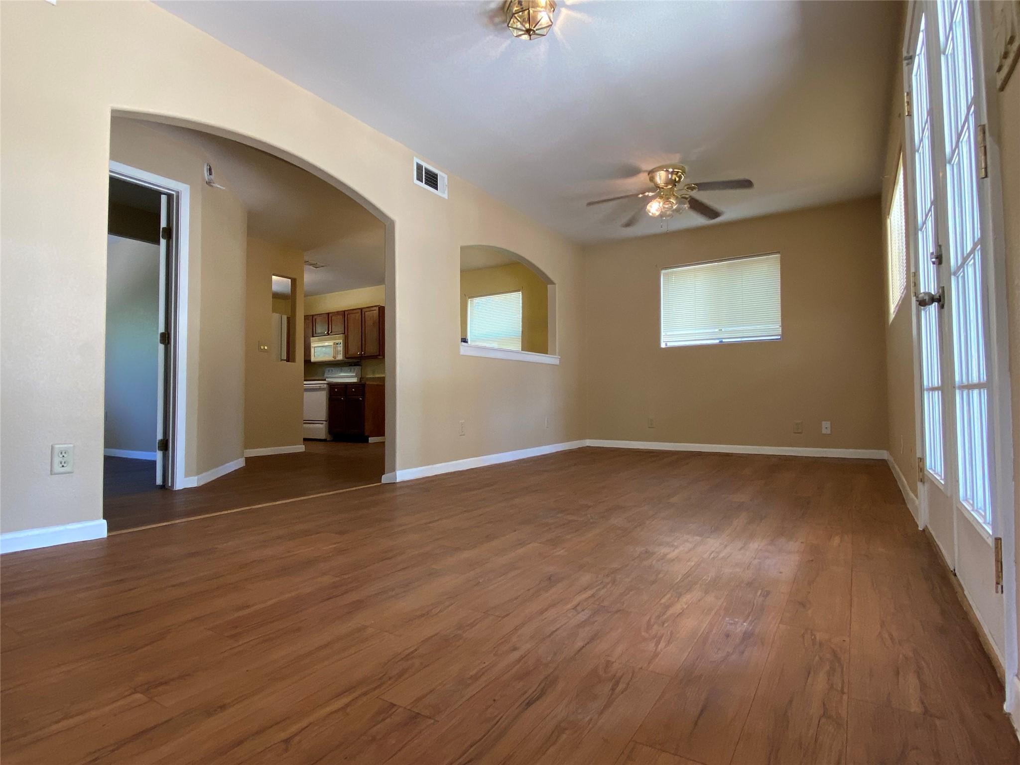 11912a W. Hwy 290 Hwy Property Photo 4