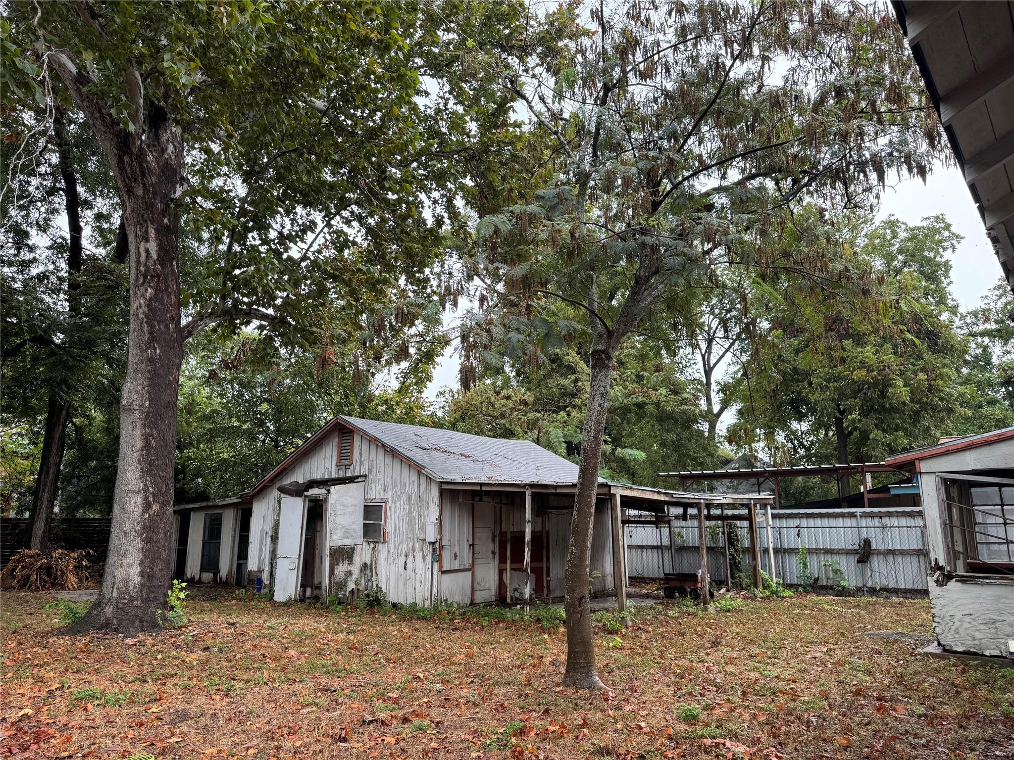 1115 Kirk Ave Property Photo 4