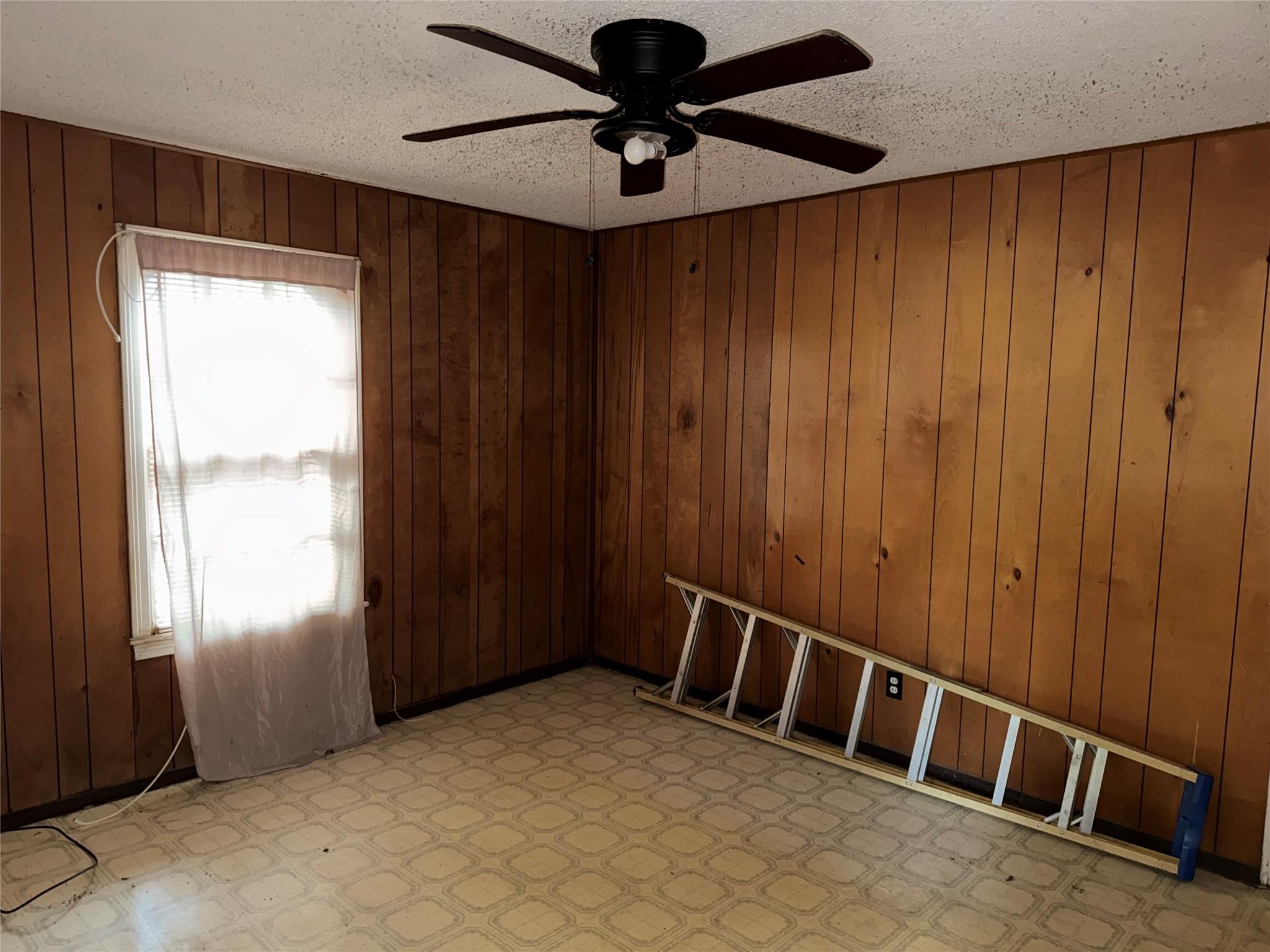 1115 Kirk Ave Property Photo 11