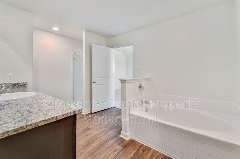 18640 Quiet Range Dr Property Photo 7