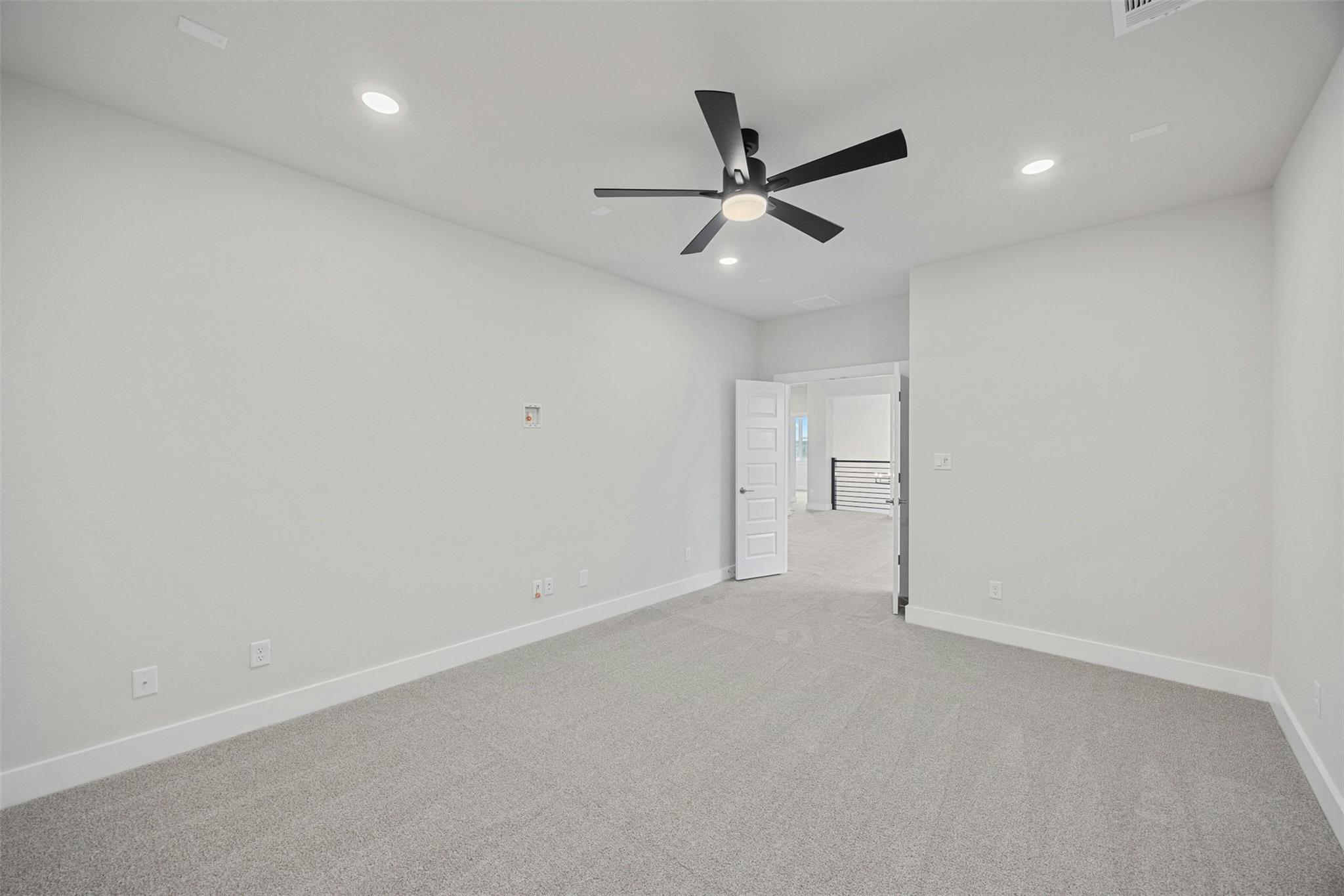 553 Bridge Water Loop Property Photo 26