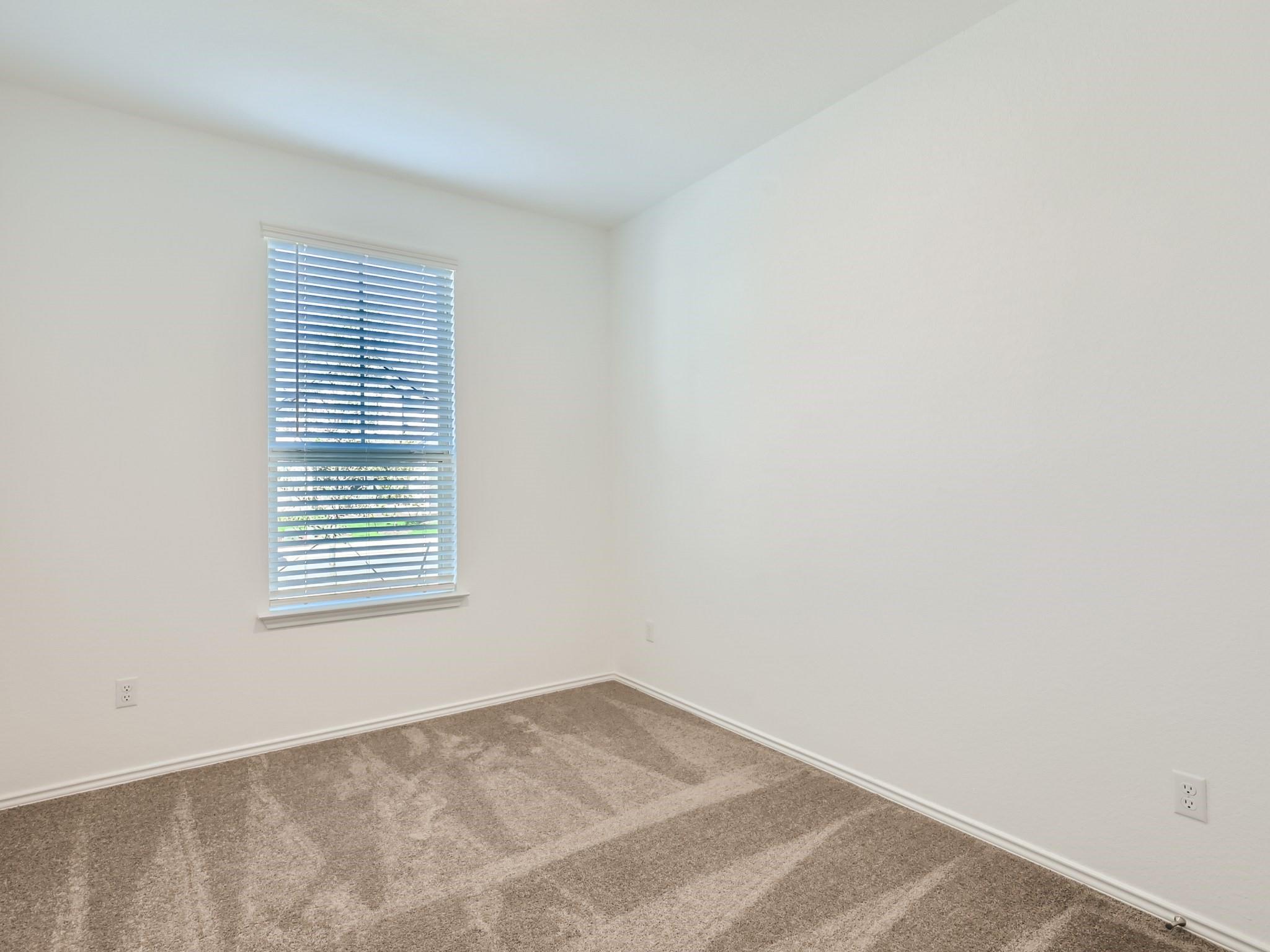 1608 Holly Lake Dr Property Photo 10