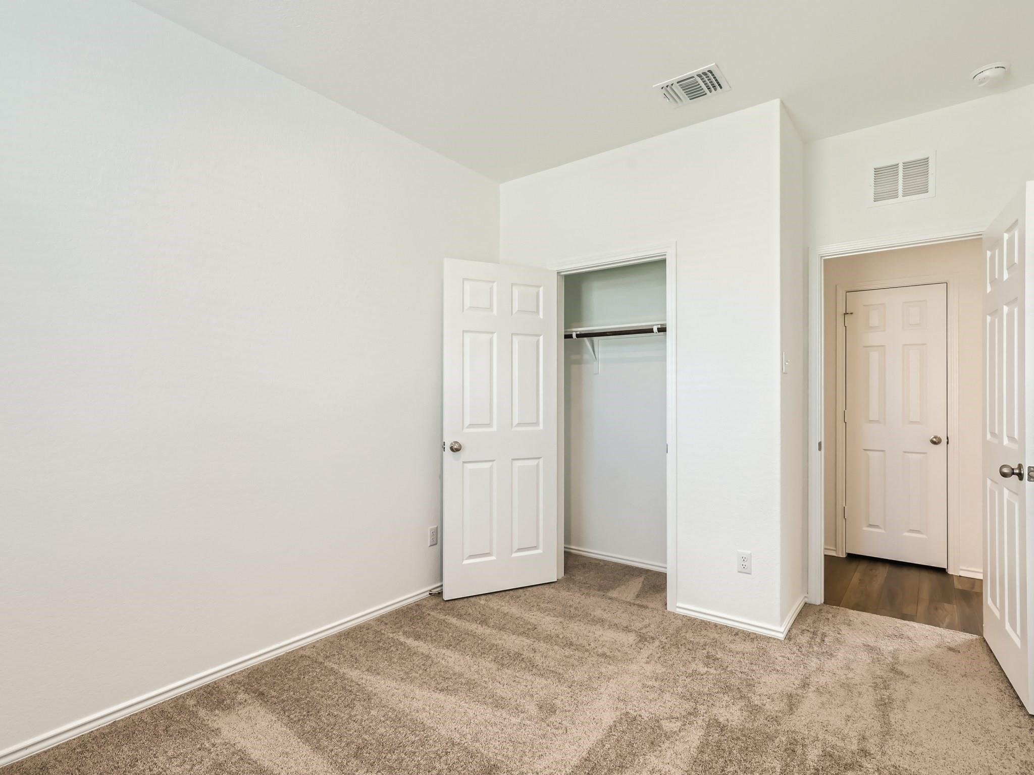 1608 Holly Lake Dr Property Photo 11