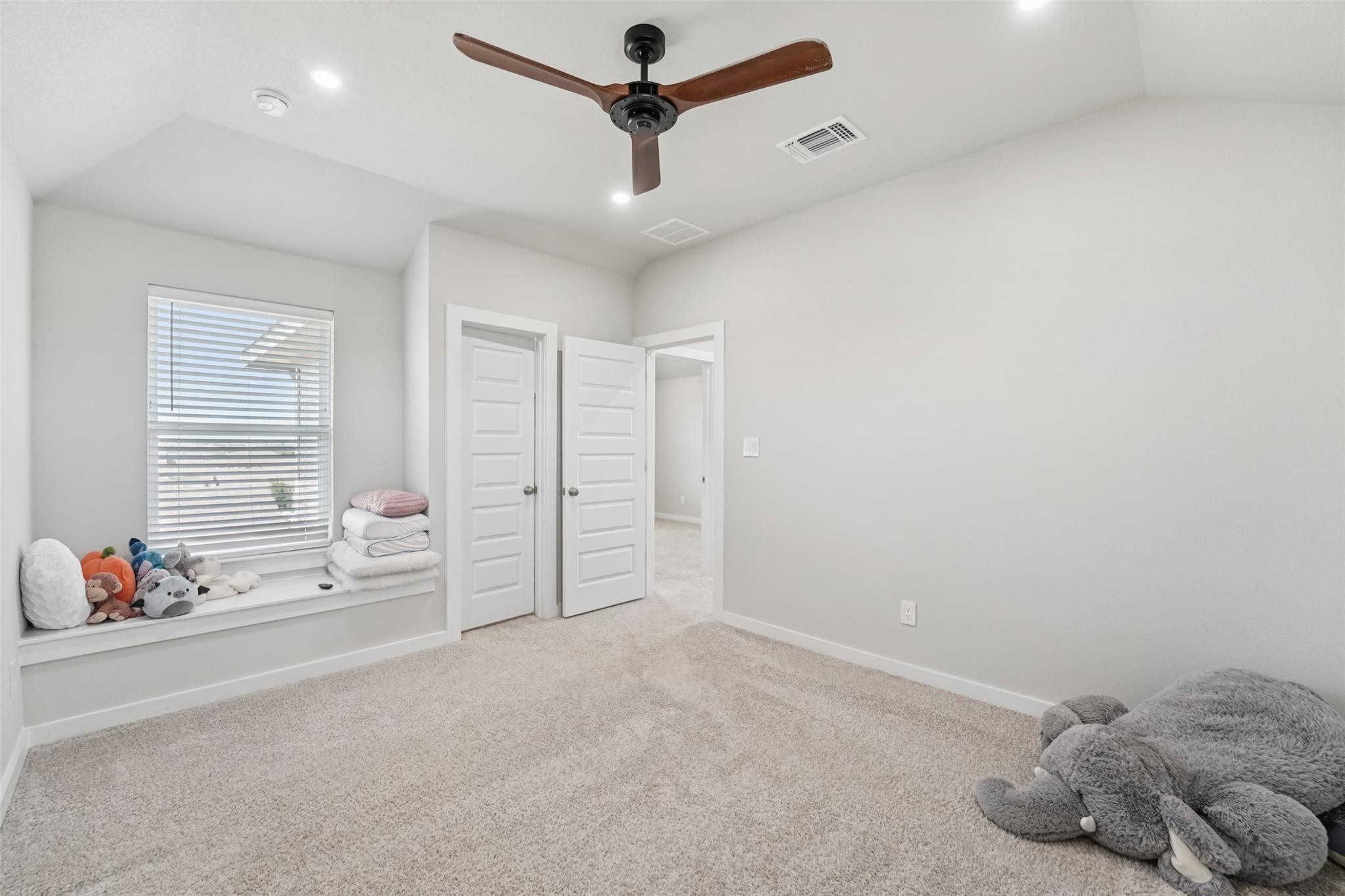 1108 Sweetspire St Property Photo 31