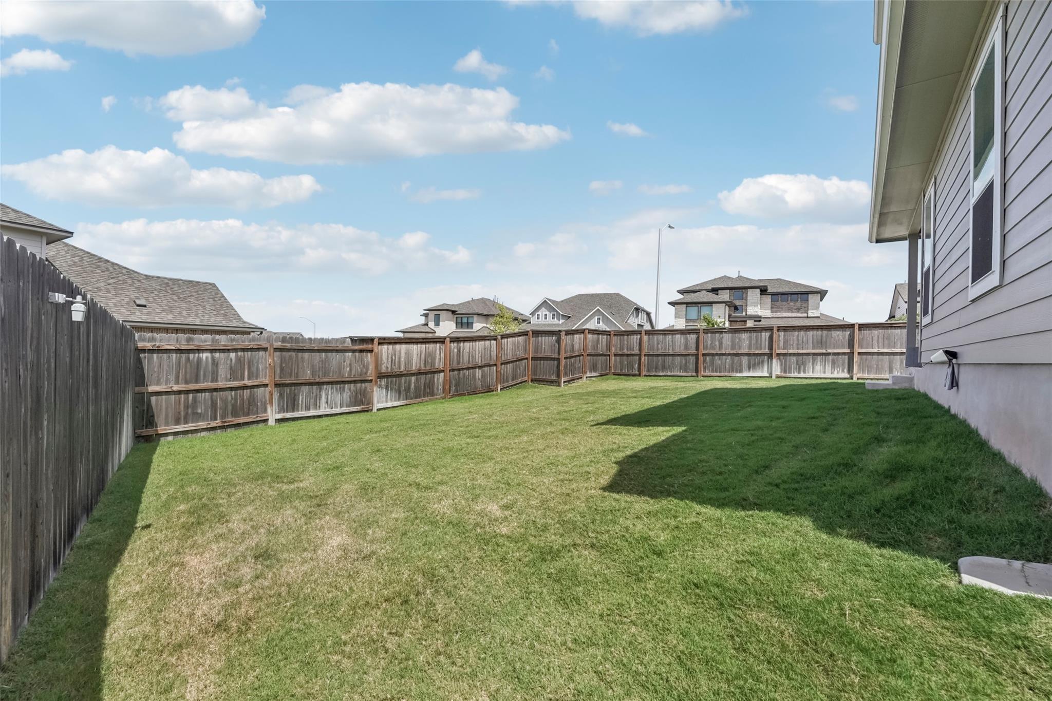1108 Sweetspire St Property Photo 39