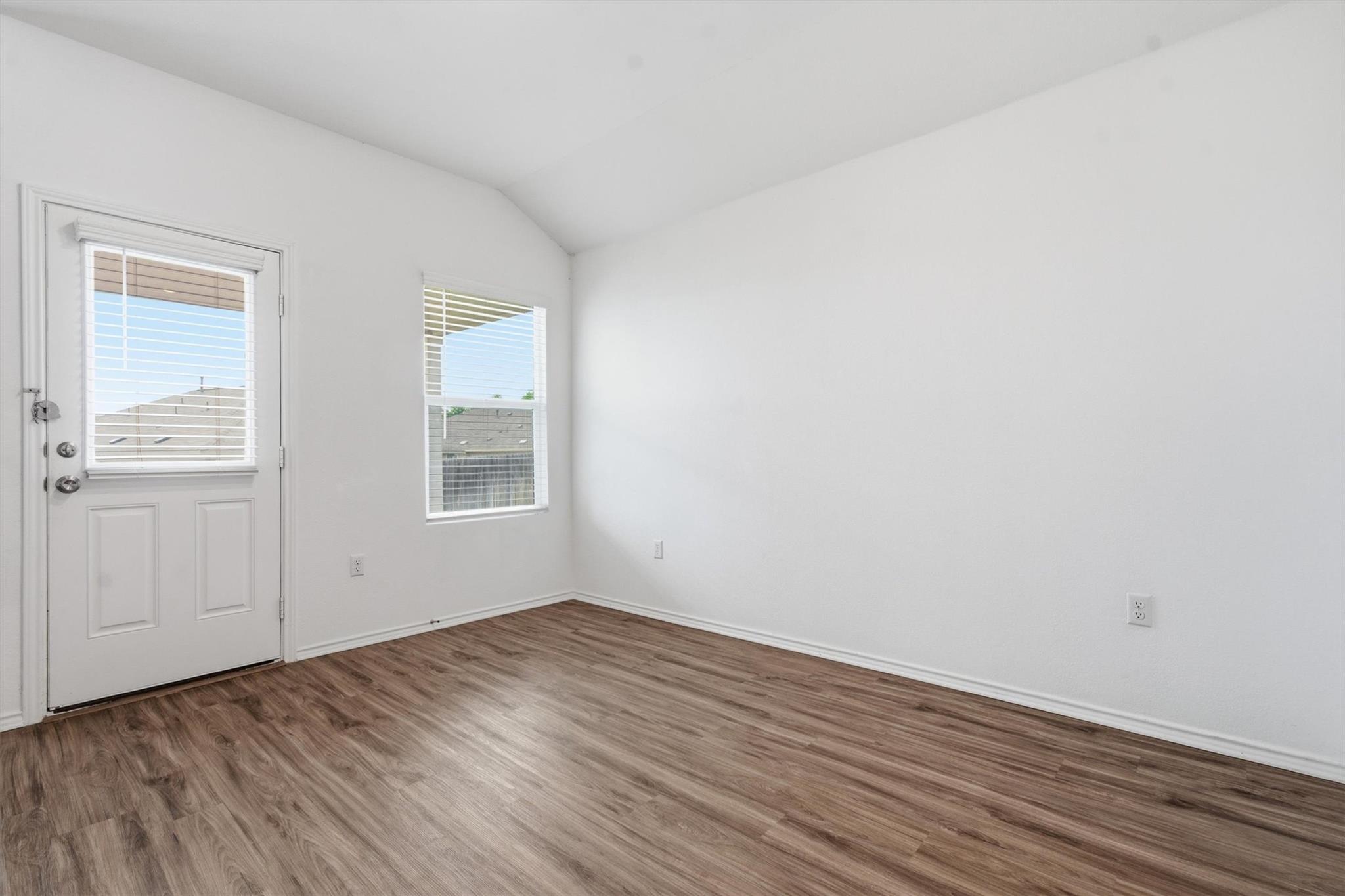 10508 Steinbeck Dr Property Photo 12