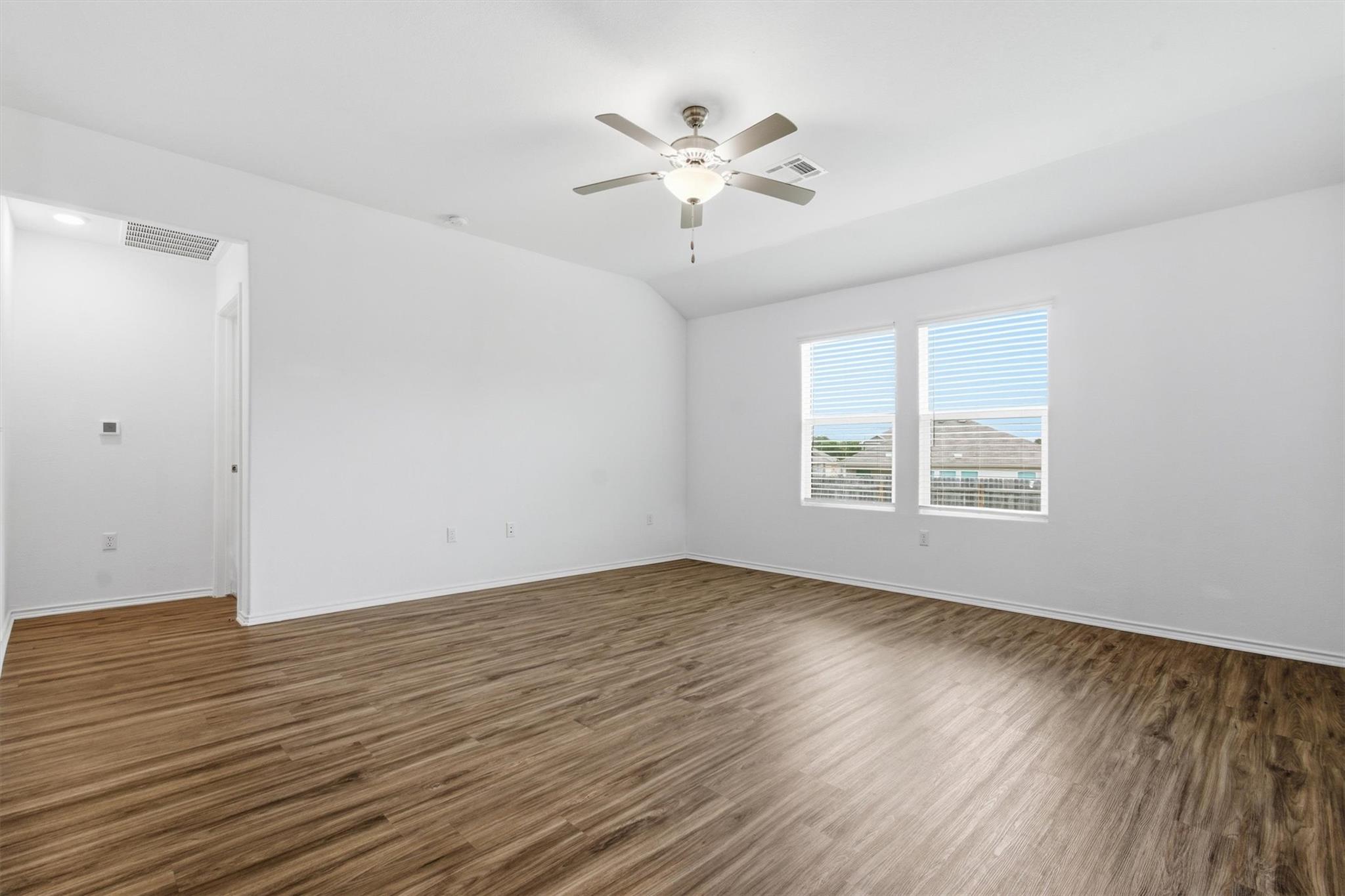 10508 Steinbeck Dr Property Photo 13