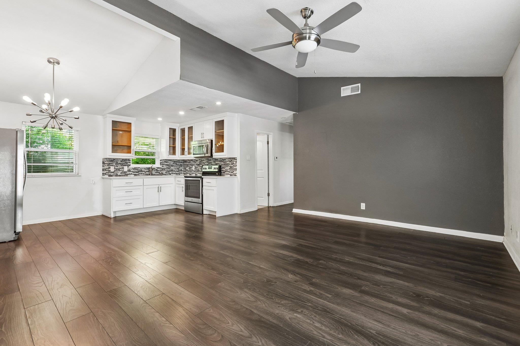 4523 Avenue H None #a Property Photo 8