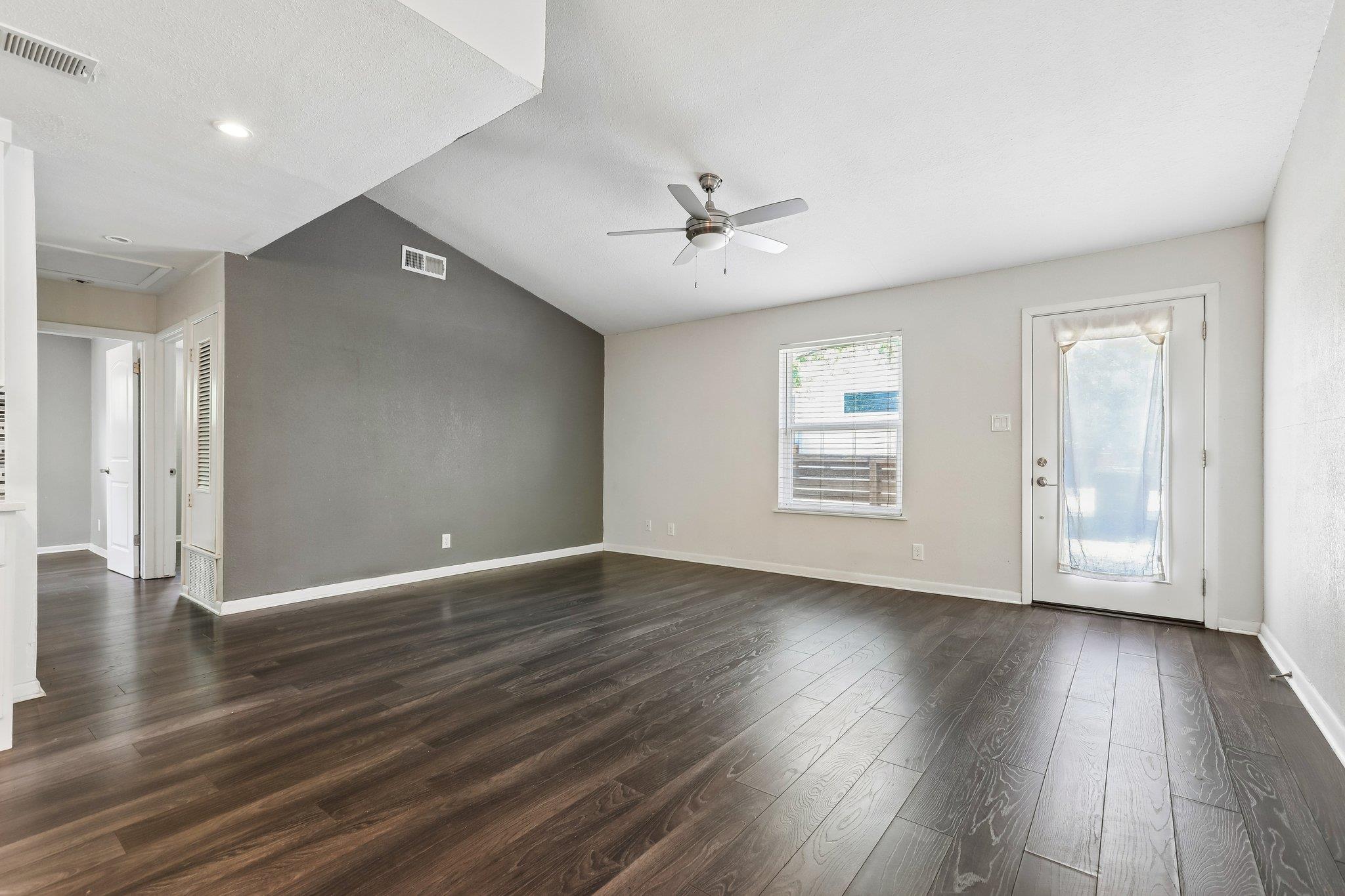 4523 Avenue H None #a Property Photo 10