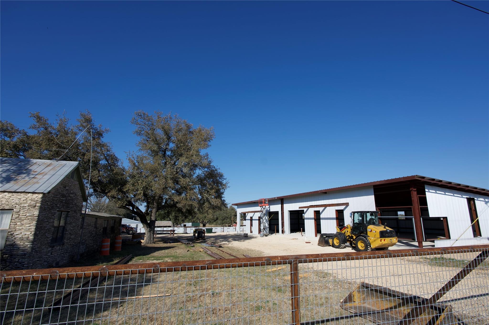4272 Fm 2484 #bldg 2 None #a-d Property Photo 1