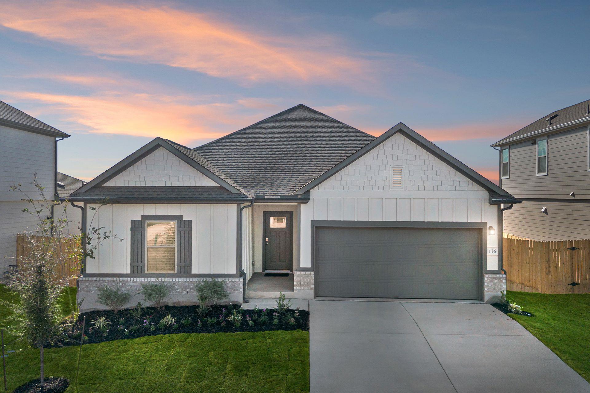 136 Ayres Horn None Property Photo 1