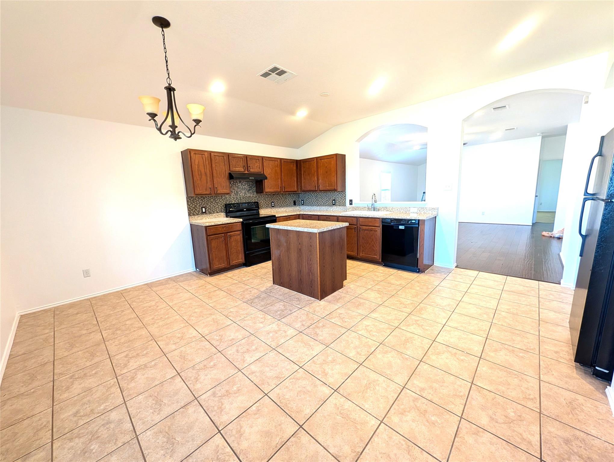 5521 Adair Dr Property Photo 3
