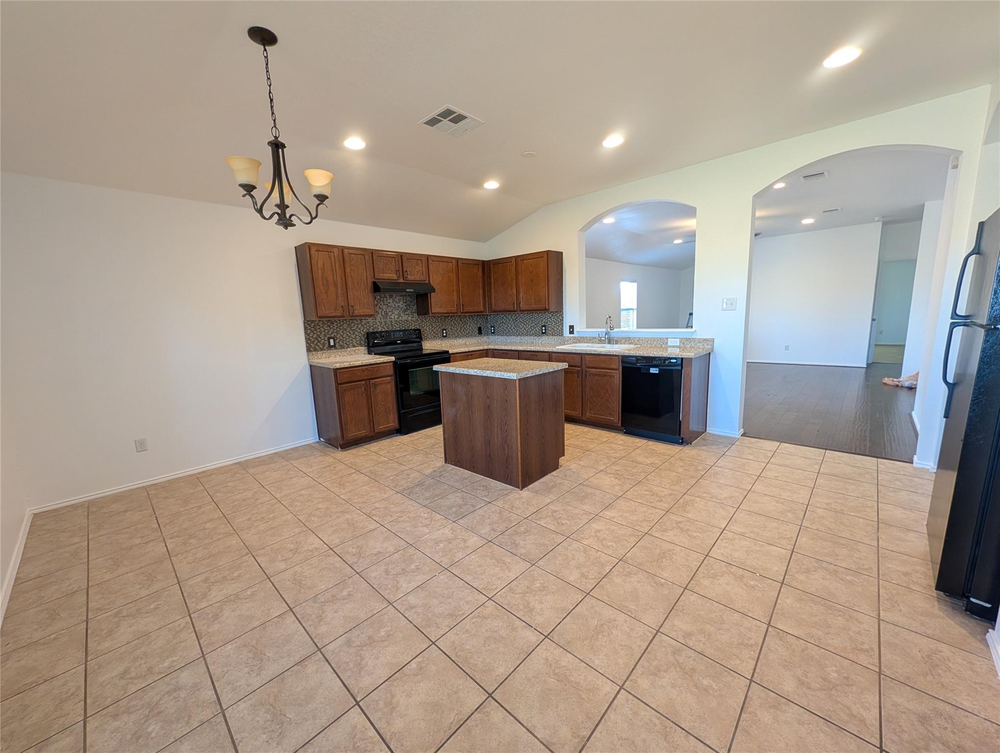 5521 Adair Dr Property Photo 4