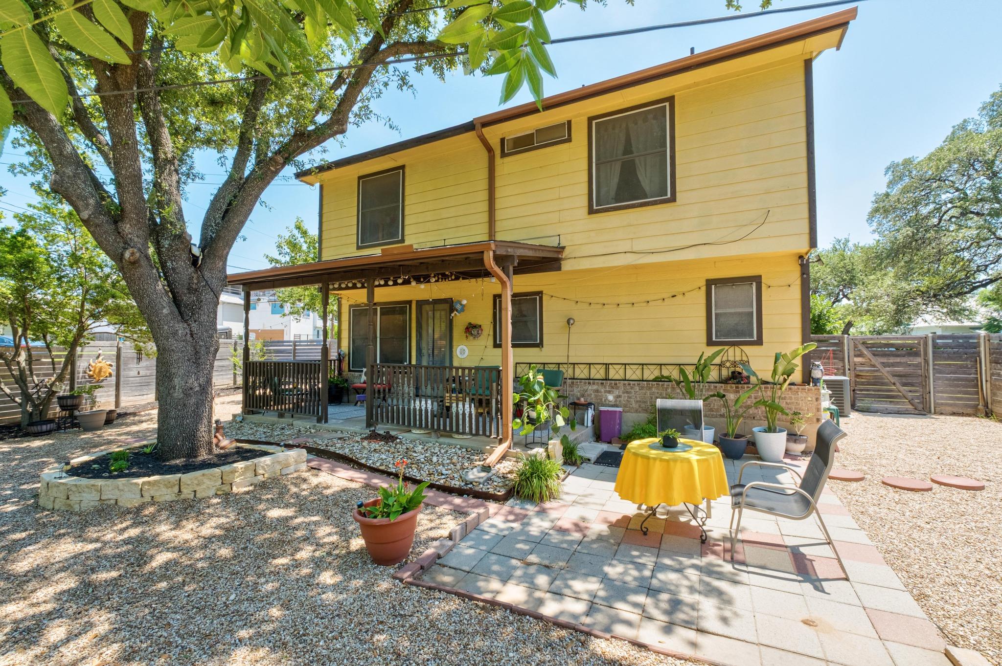 1184 Waller St Property Photo 15