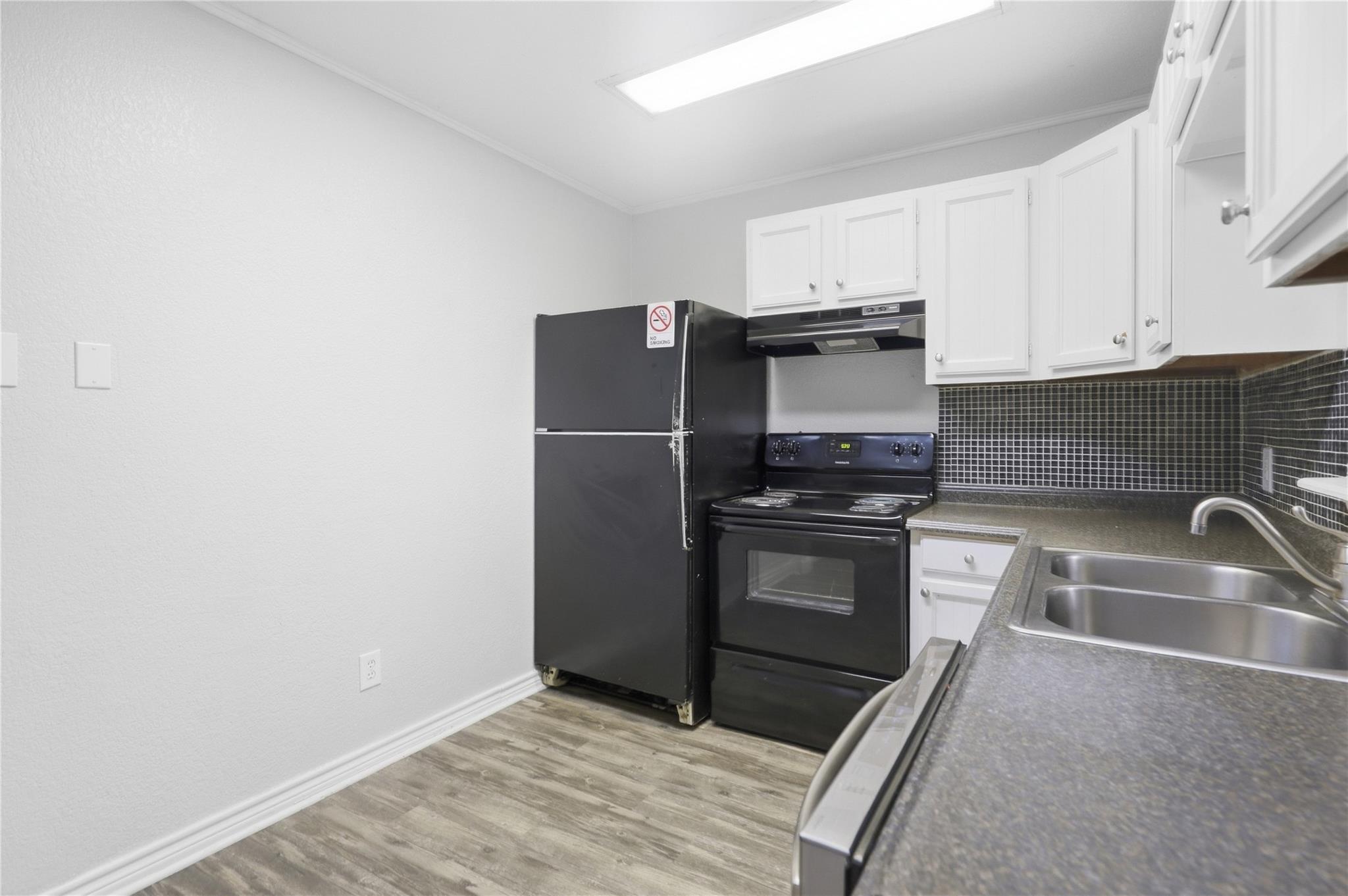 1624 Aquarena Springs Dr #b114 Property Photo 6