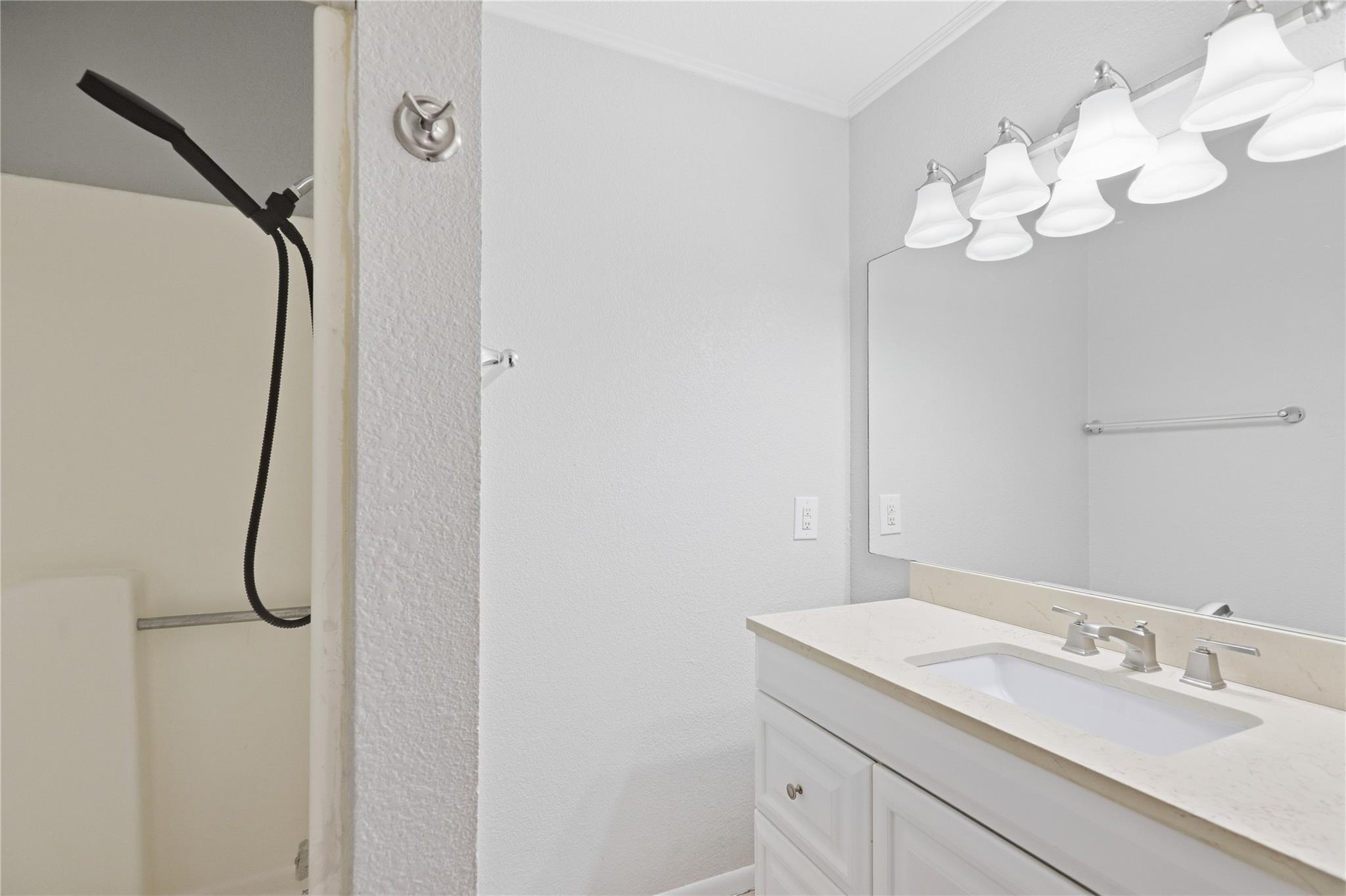 1624 Aquarena Springs Dr #b114 Property Photo 12