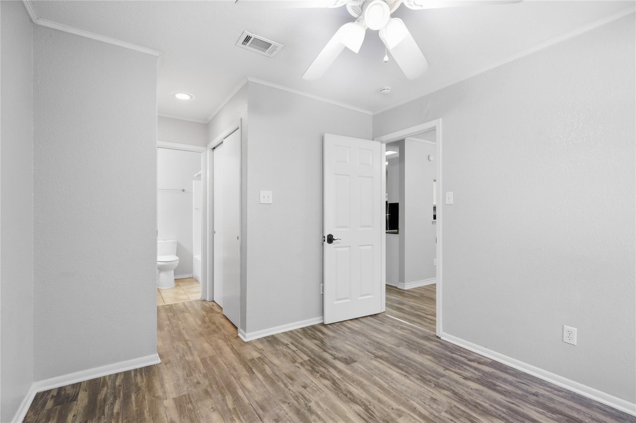 1624 Aquarena Springs Dr #b114 Property Photo 16