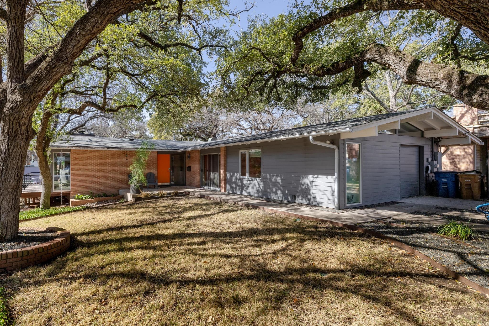 2605 La Ronde St Property Photo