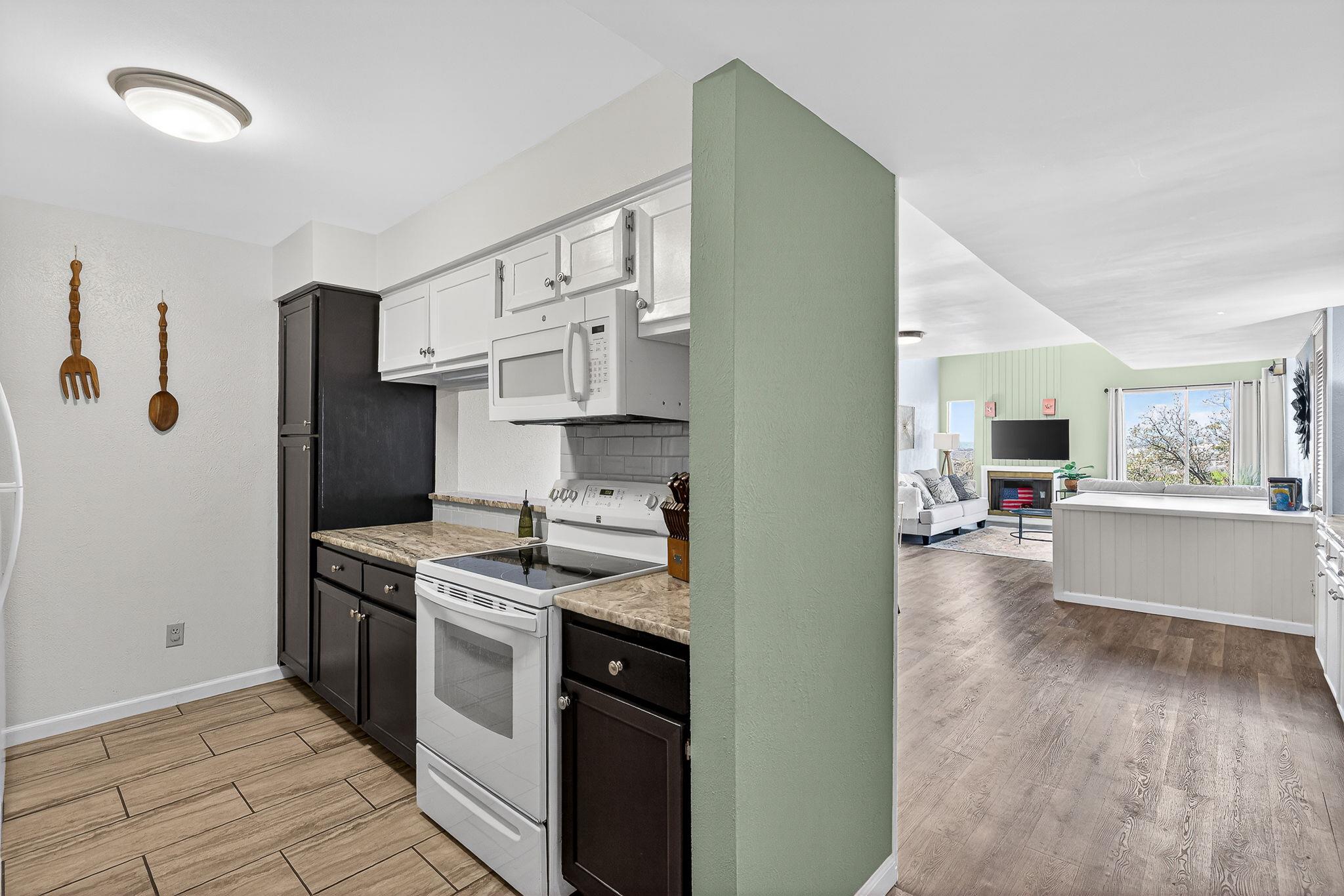 400 Hi There None #104 Property Photo 6