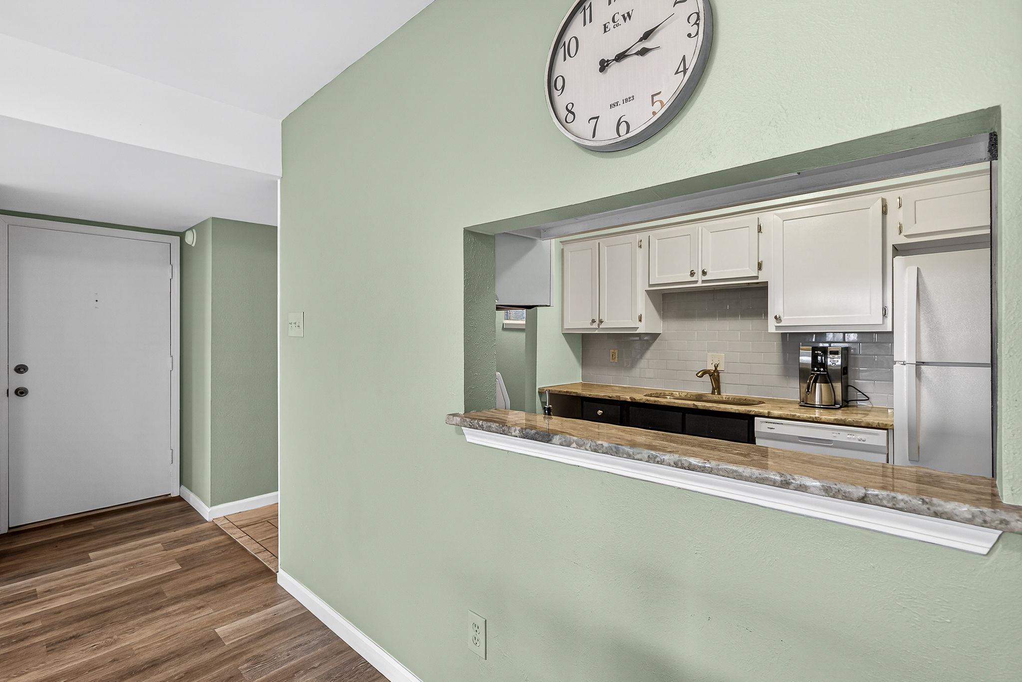 400 Hi There None #104 Property Photo 10