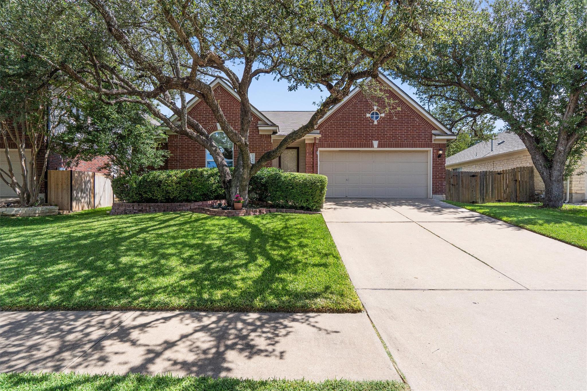3746 Newland Dr Property Photo 1