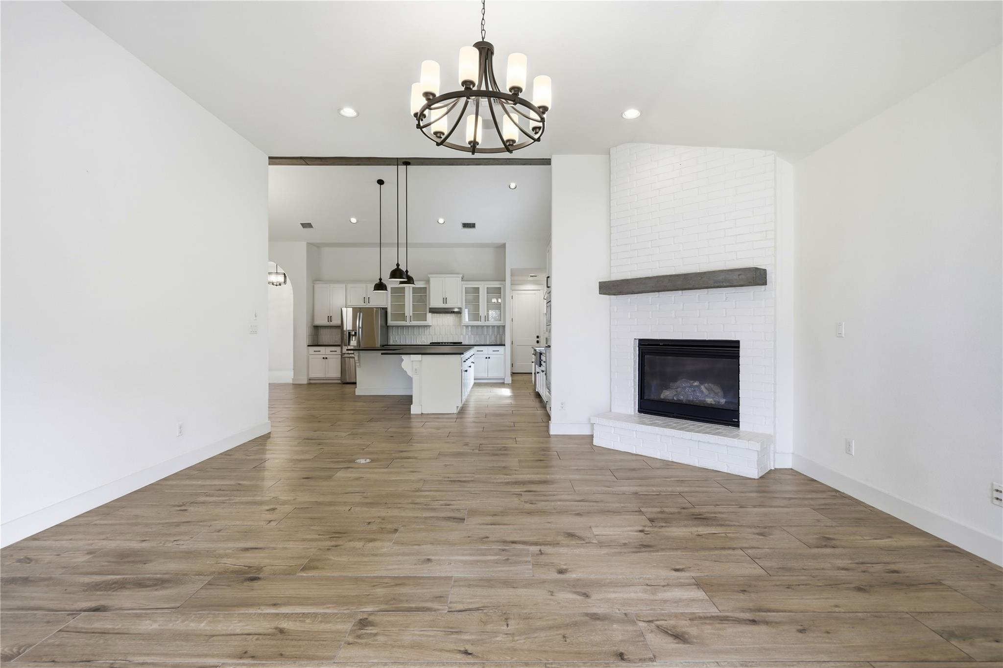 70 Santa Maria St Property Photo 32
